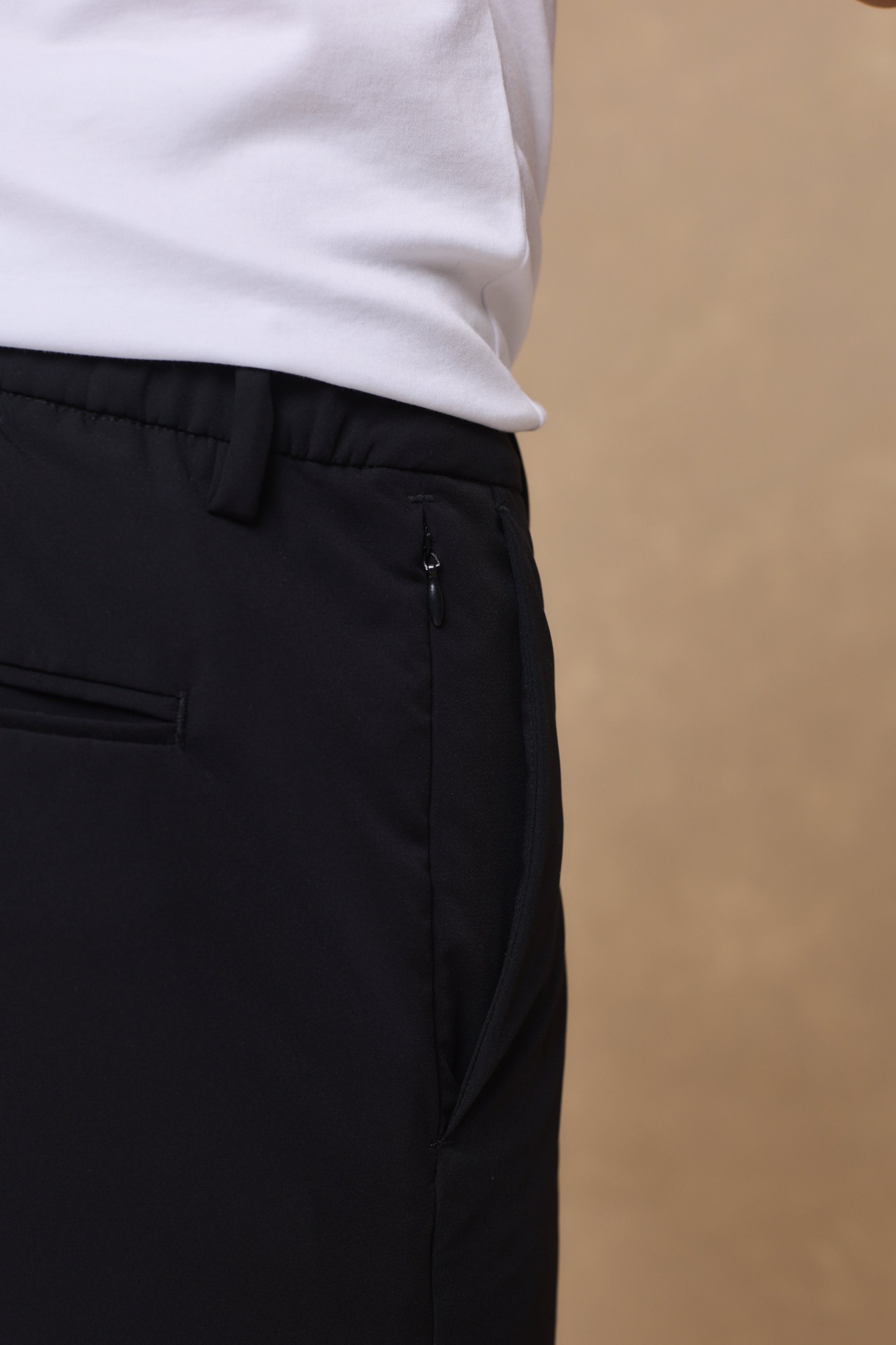 Luiz Hybrid Short - Black