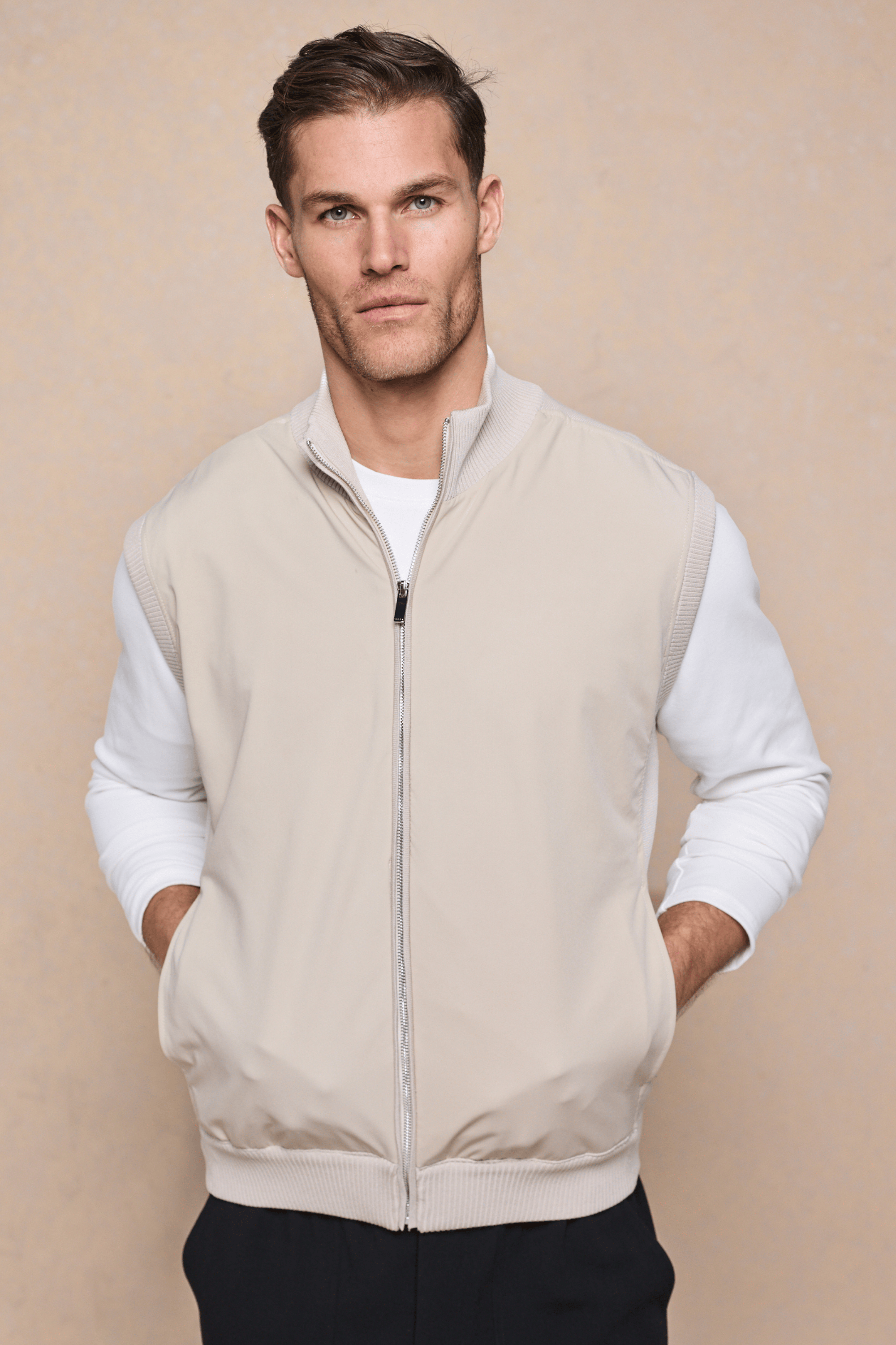 Davi Hybrid Knitted Gilet - Stone