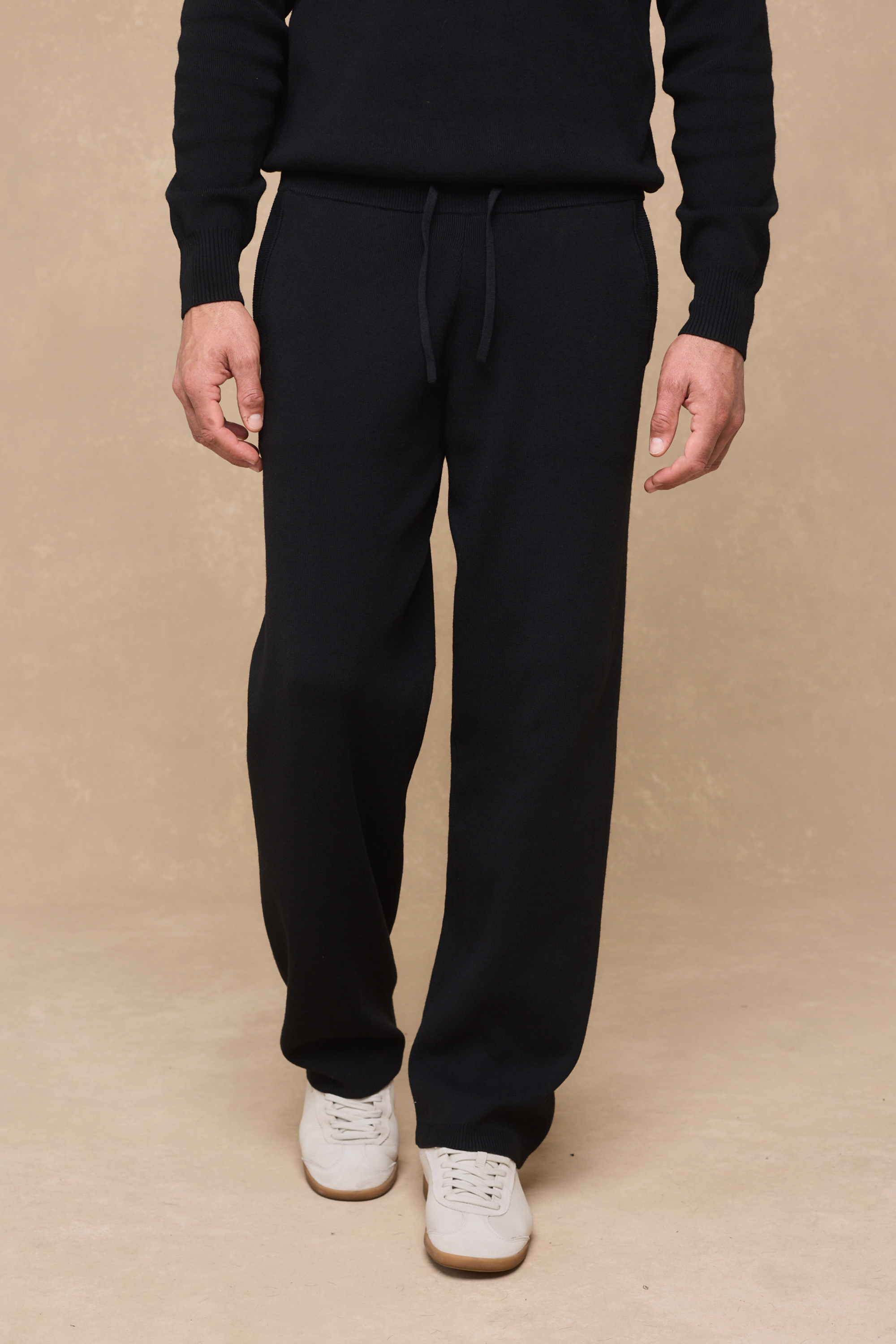 Theo Knitted Trouser - Black