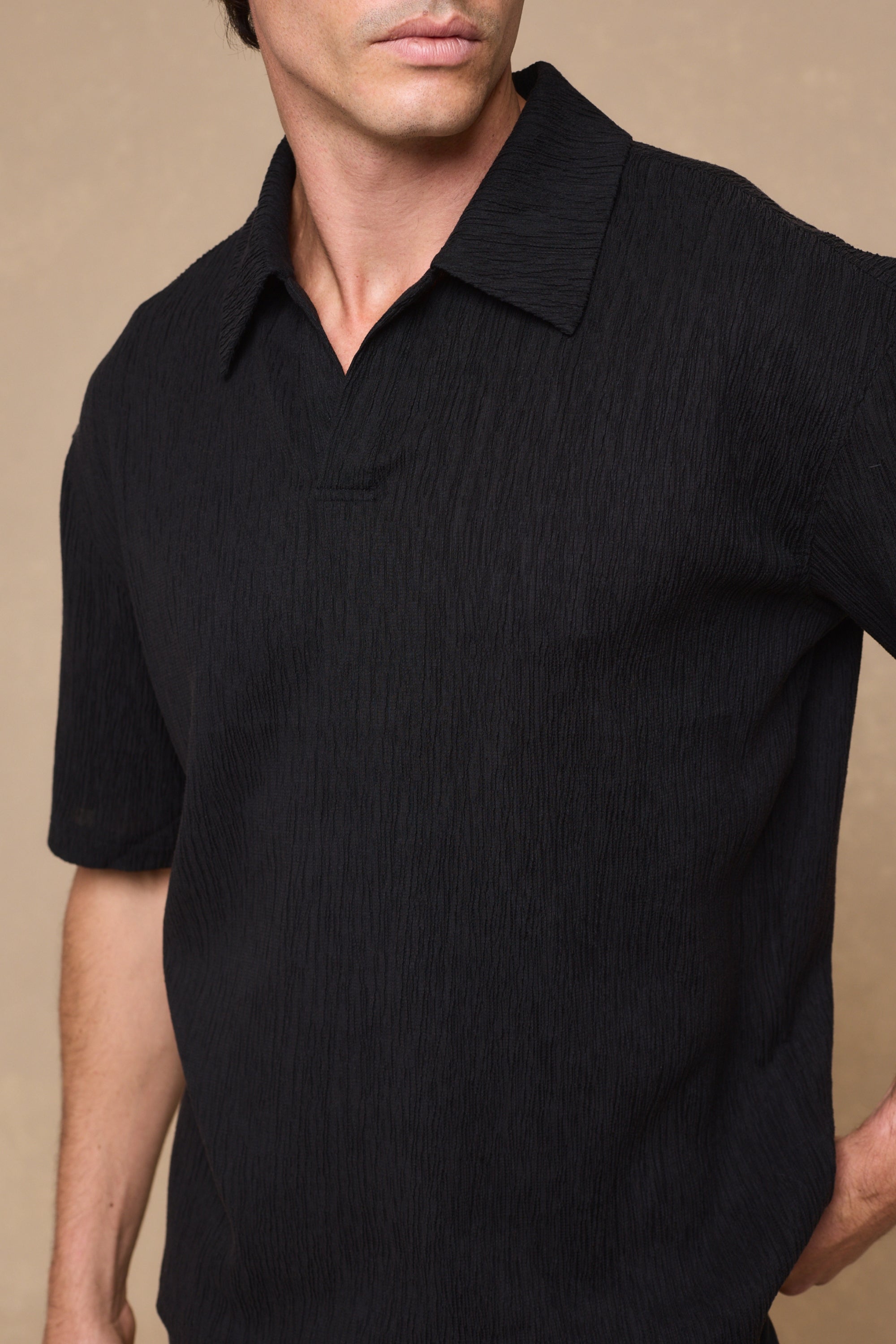 Silvano Crinkled Open Collar Polo - Black