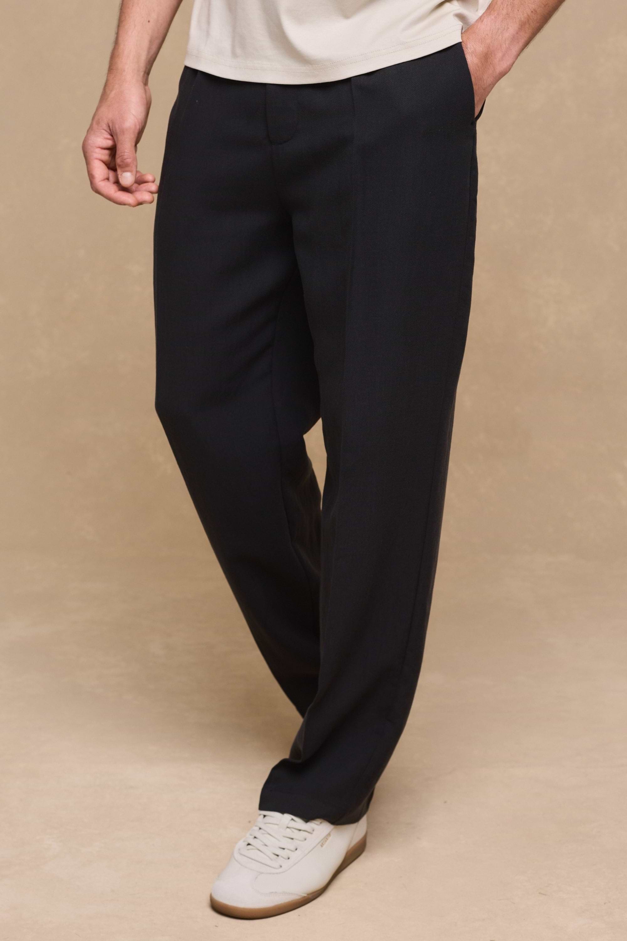 Helio Pleated Relaxed Trouser - Black