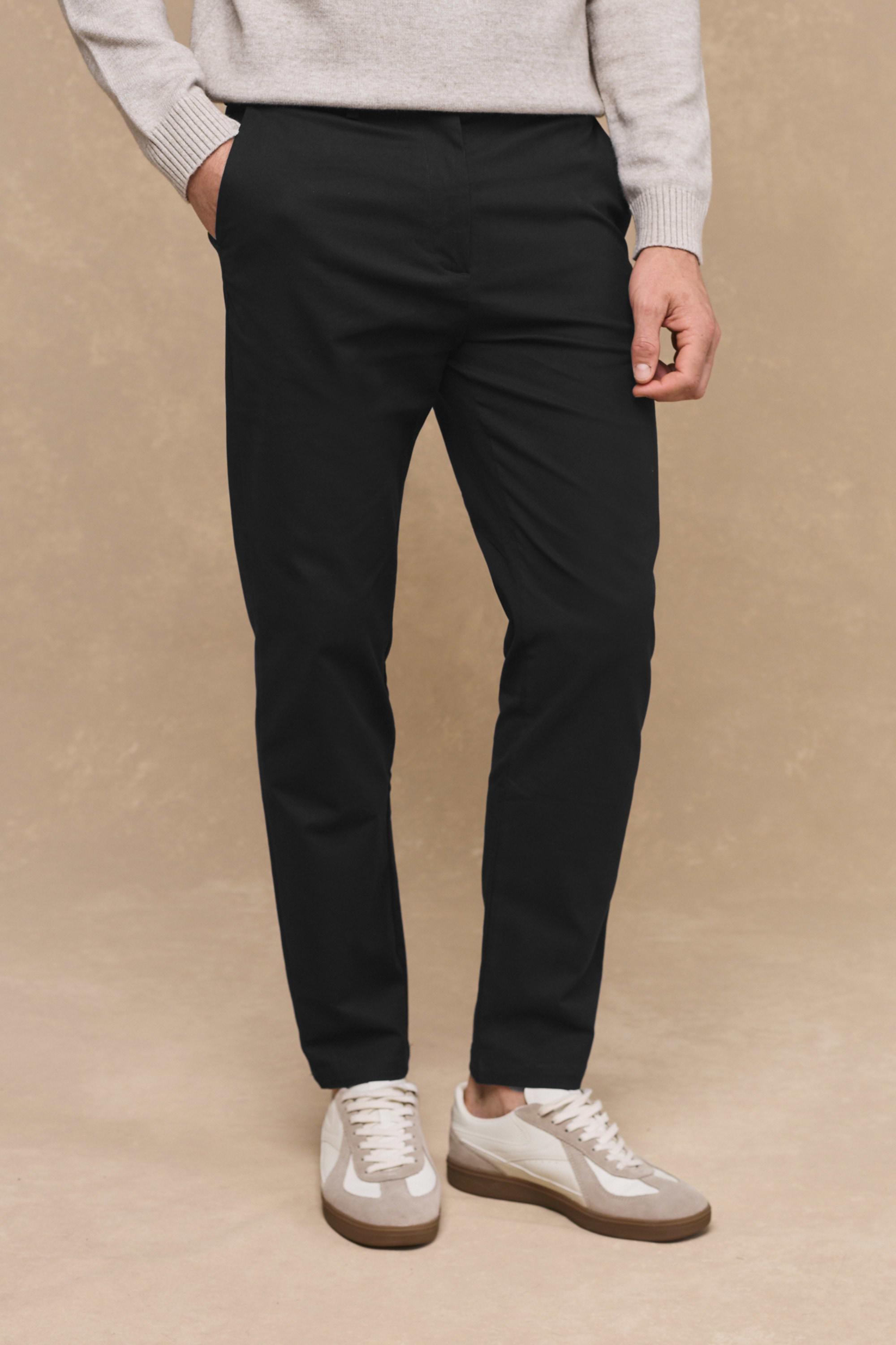 Elliot Easy Chino - Black