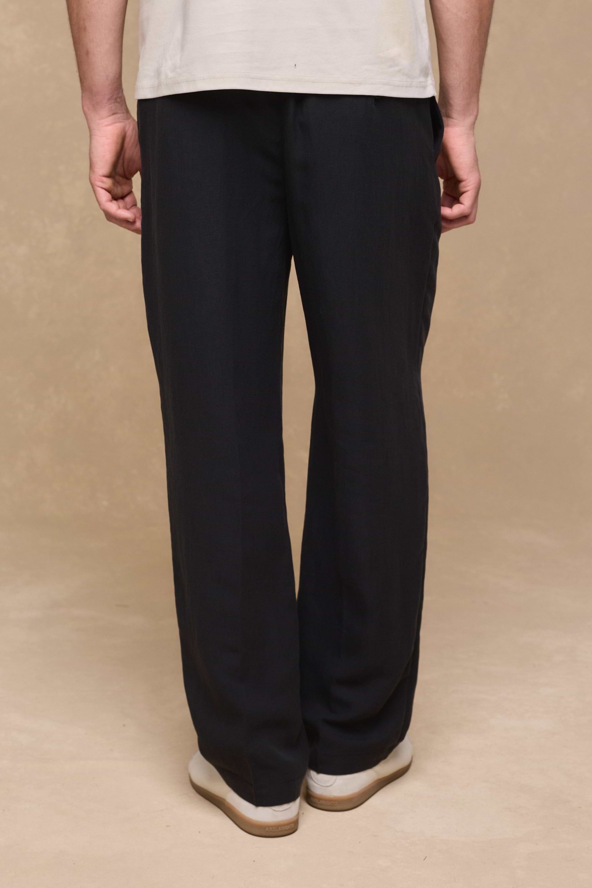 Helio Pleated Relaxed Trouser - Black