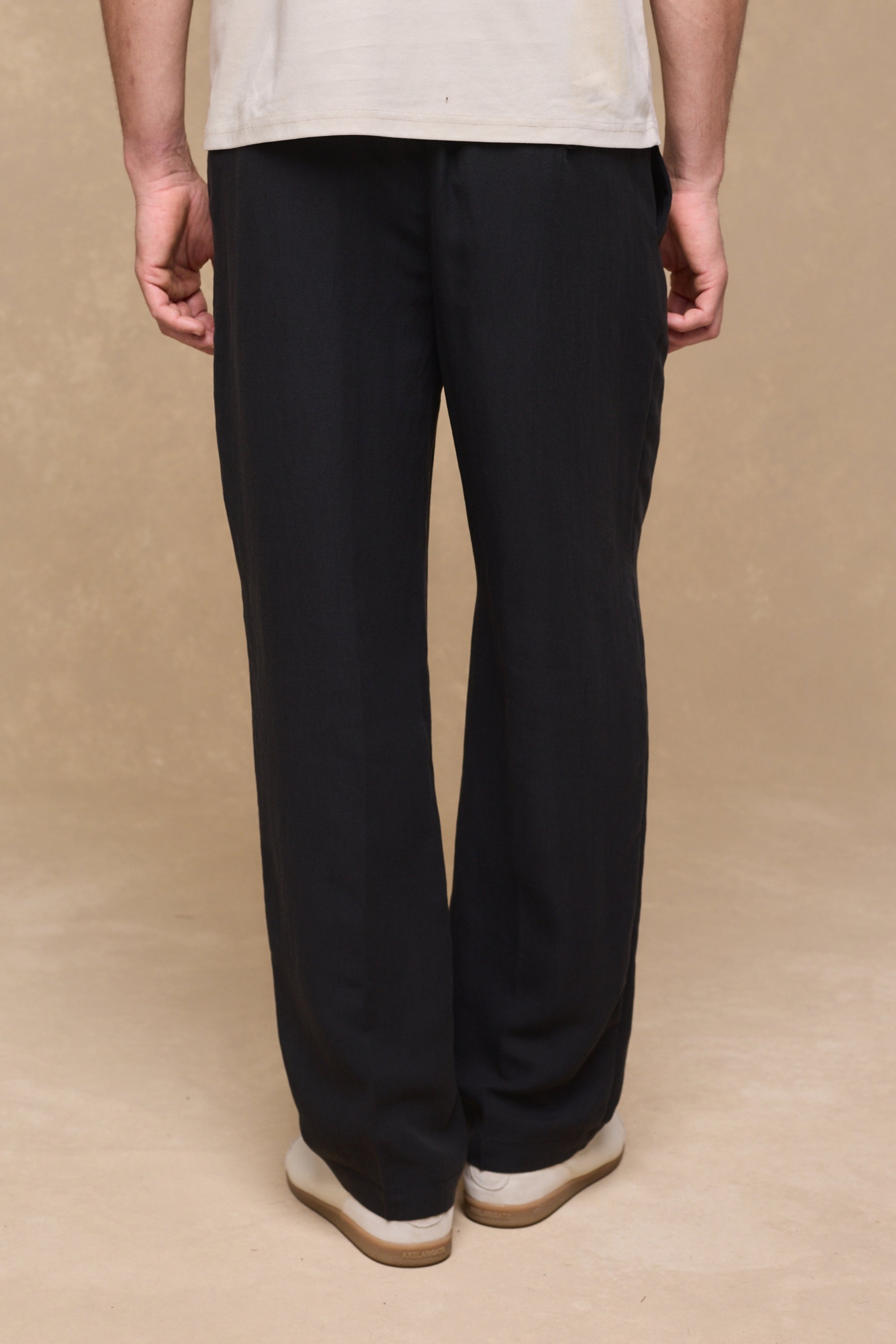 Helio Pleated Relaxed Trouser - Black