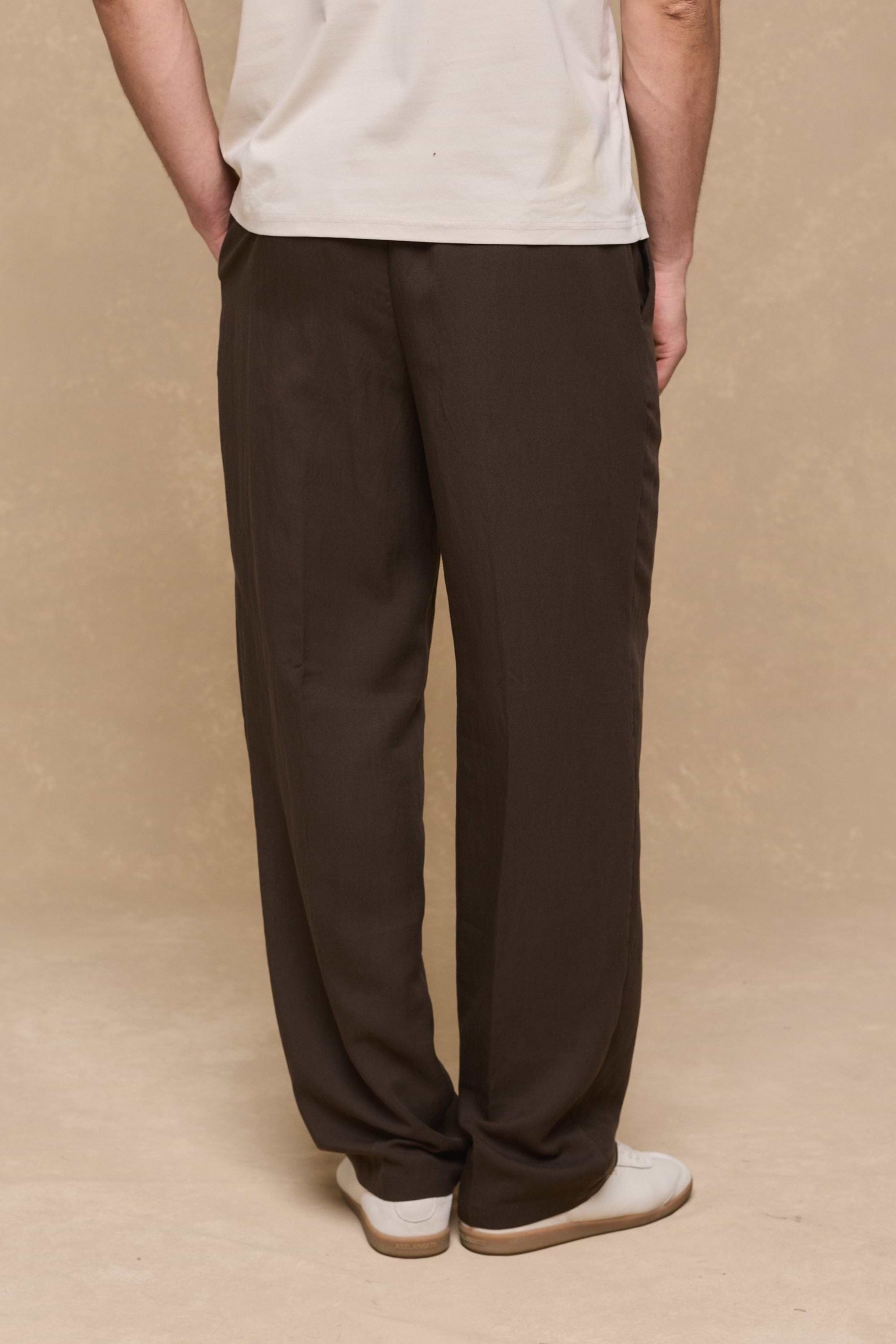 Helio Pleated Relaxed Trouser - Brown