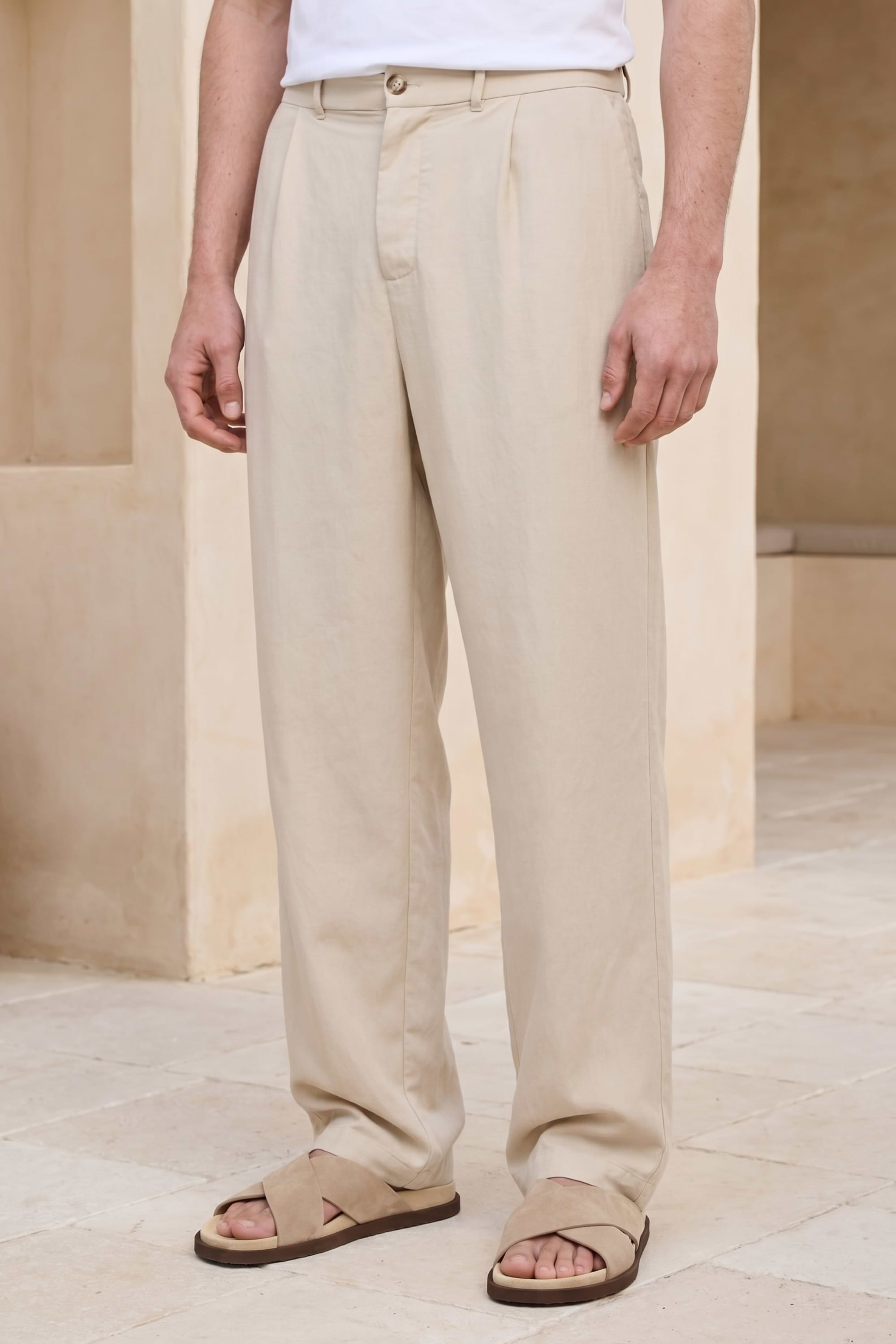 Helio Pleated Relaxed Trouser - Beige