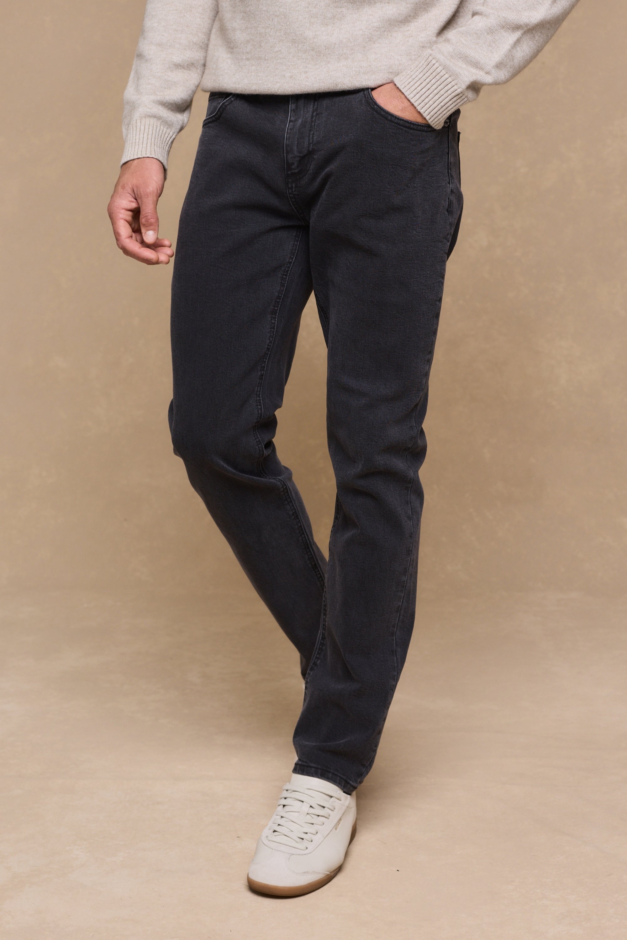 Marco Washed Jean - Light Washed Black