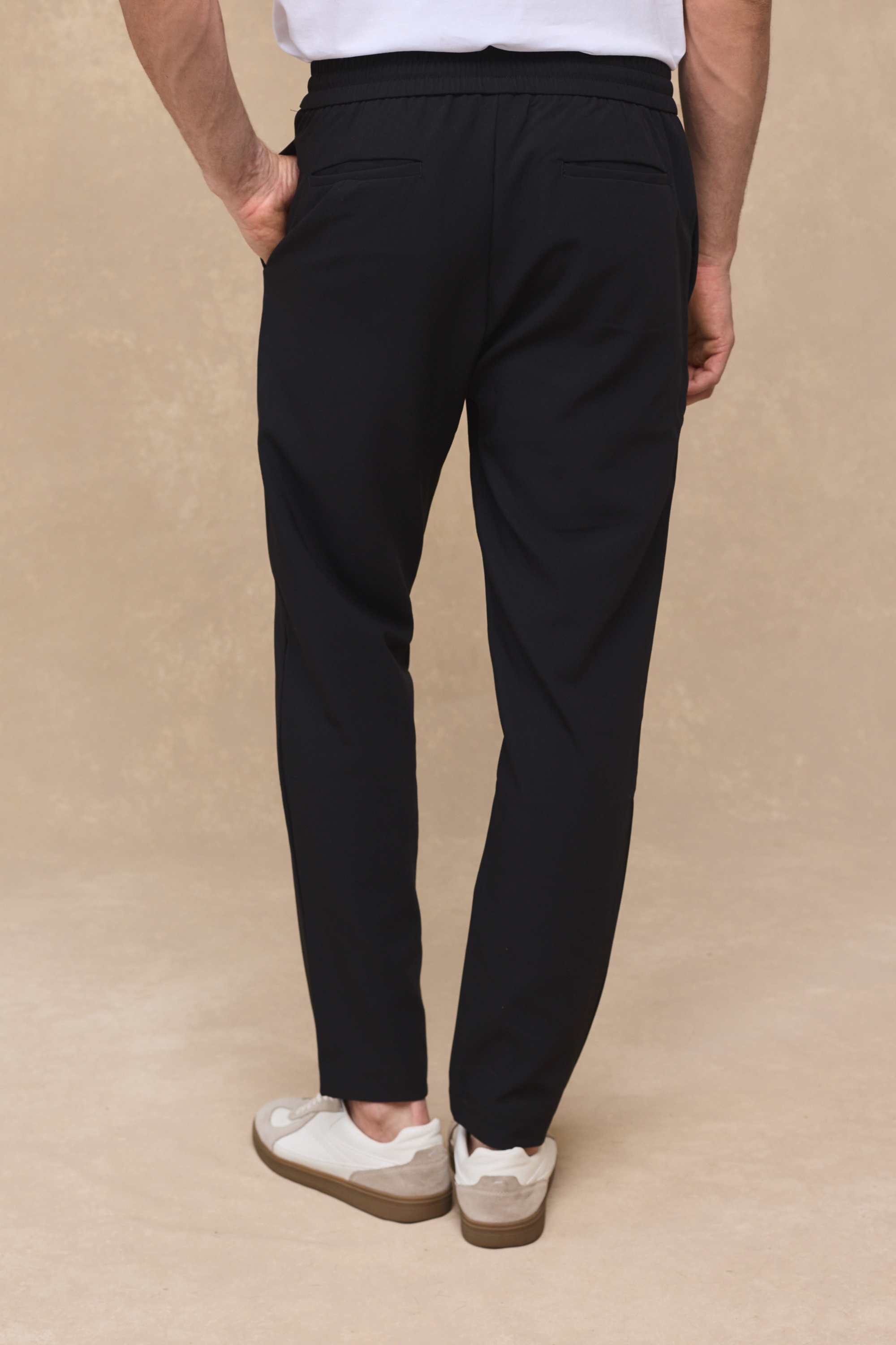 Mateo Tapered Trouser - Black