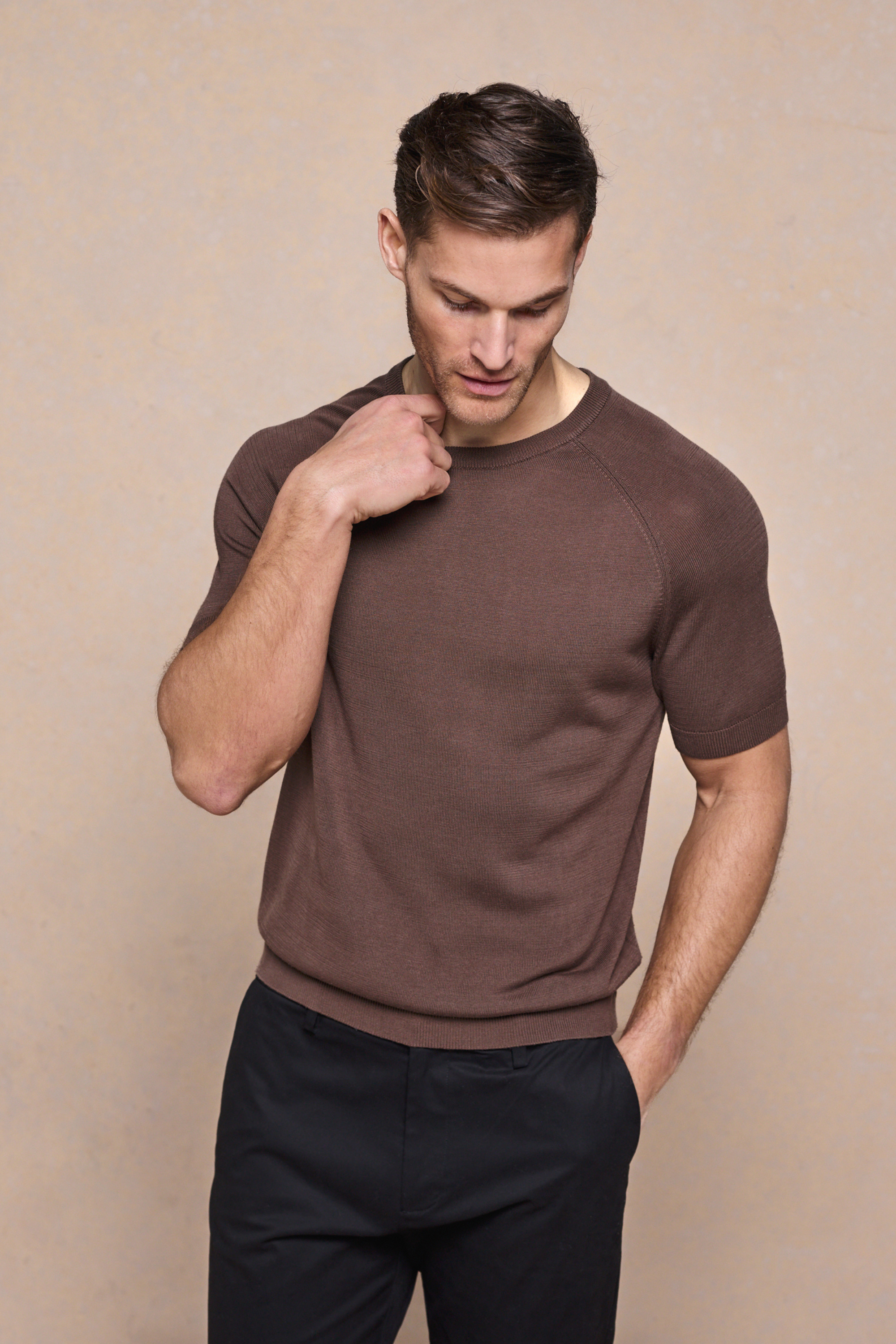 Riera Knit Crew Neck T-Shirt - Brown