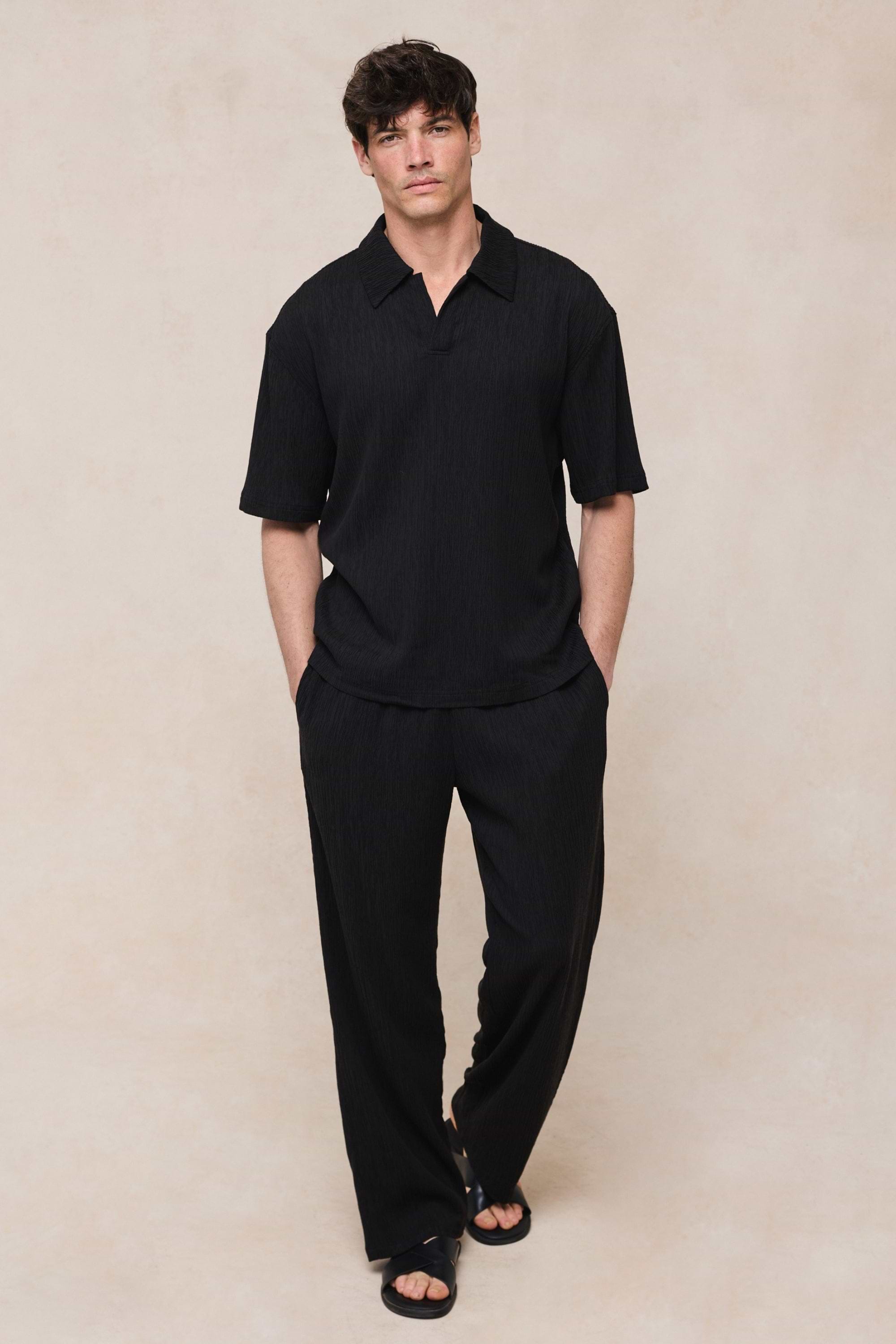 Silvano Crinkled Open Collar Polo - Black
