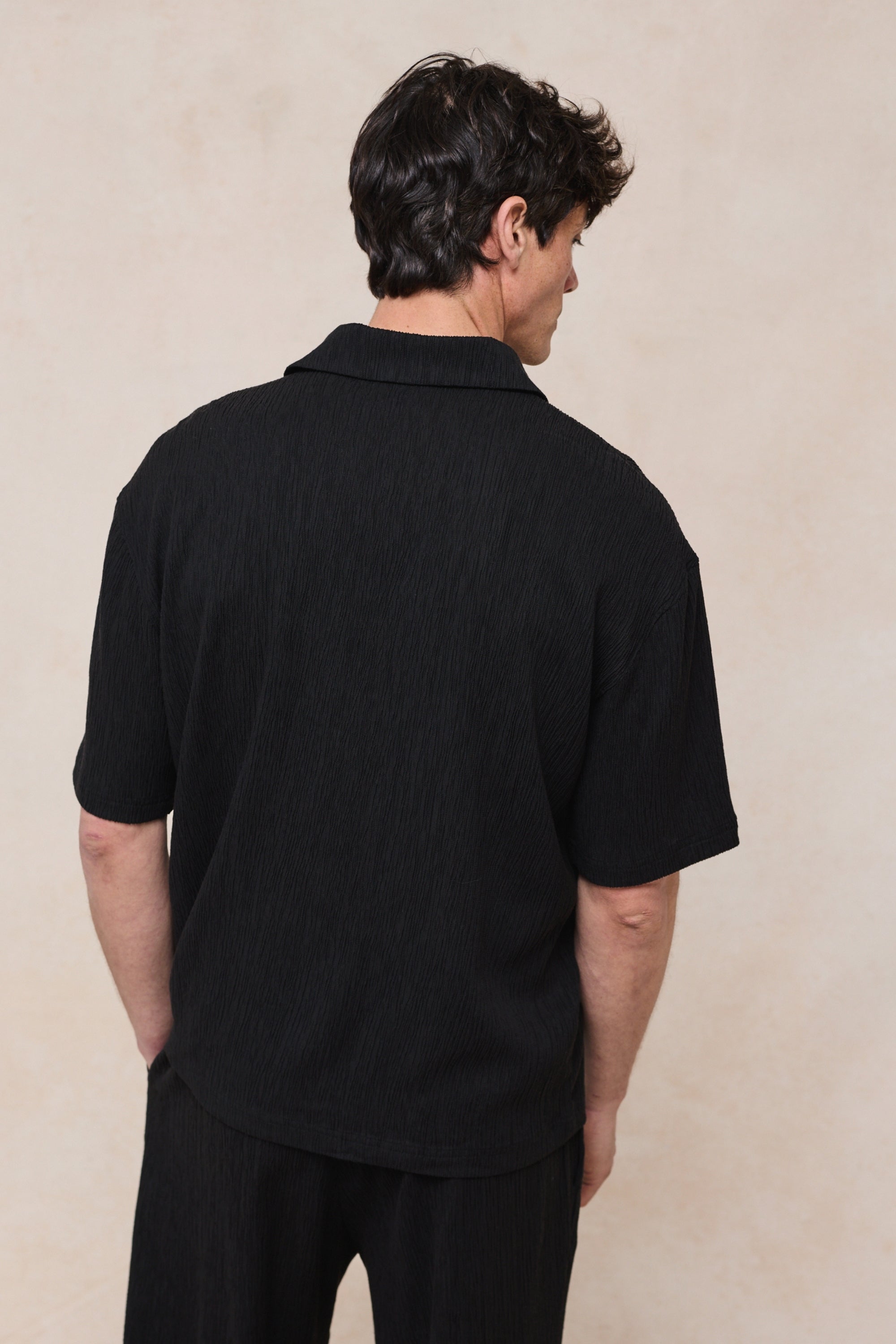 Silvano Crinkled Open Collar Polo - Black