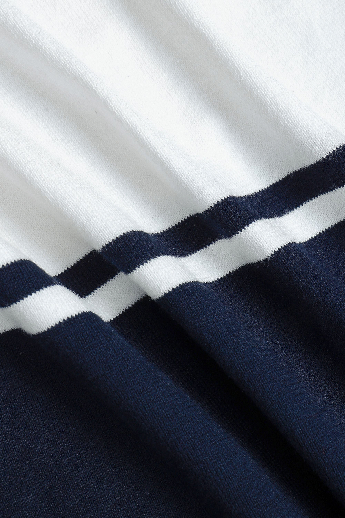 Vicolo Gestricktes Poloshirt mit Streifenmuster, kurzärmelig – Marineblau/Sand