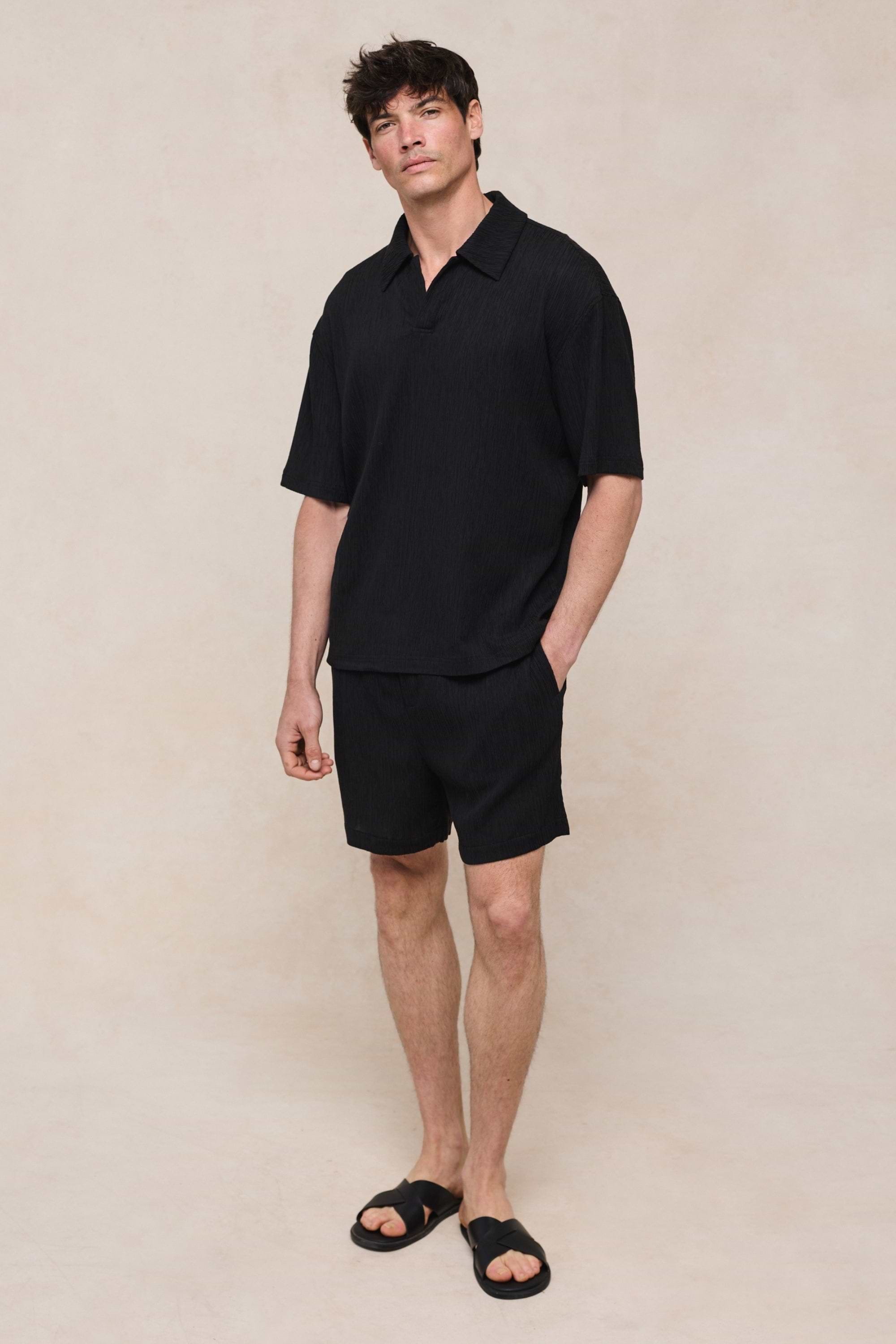 Silvano Crinkled Short - Black