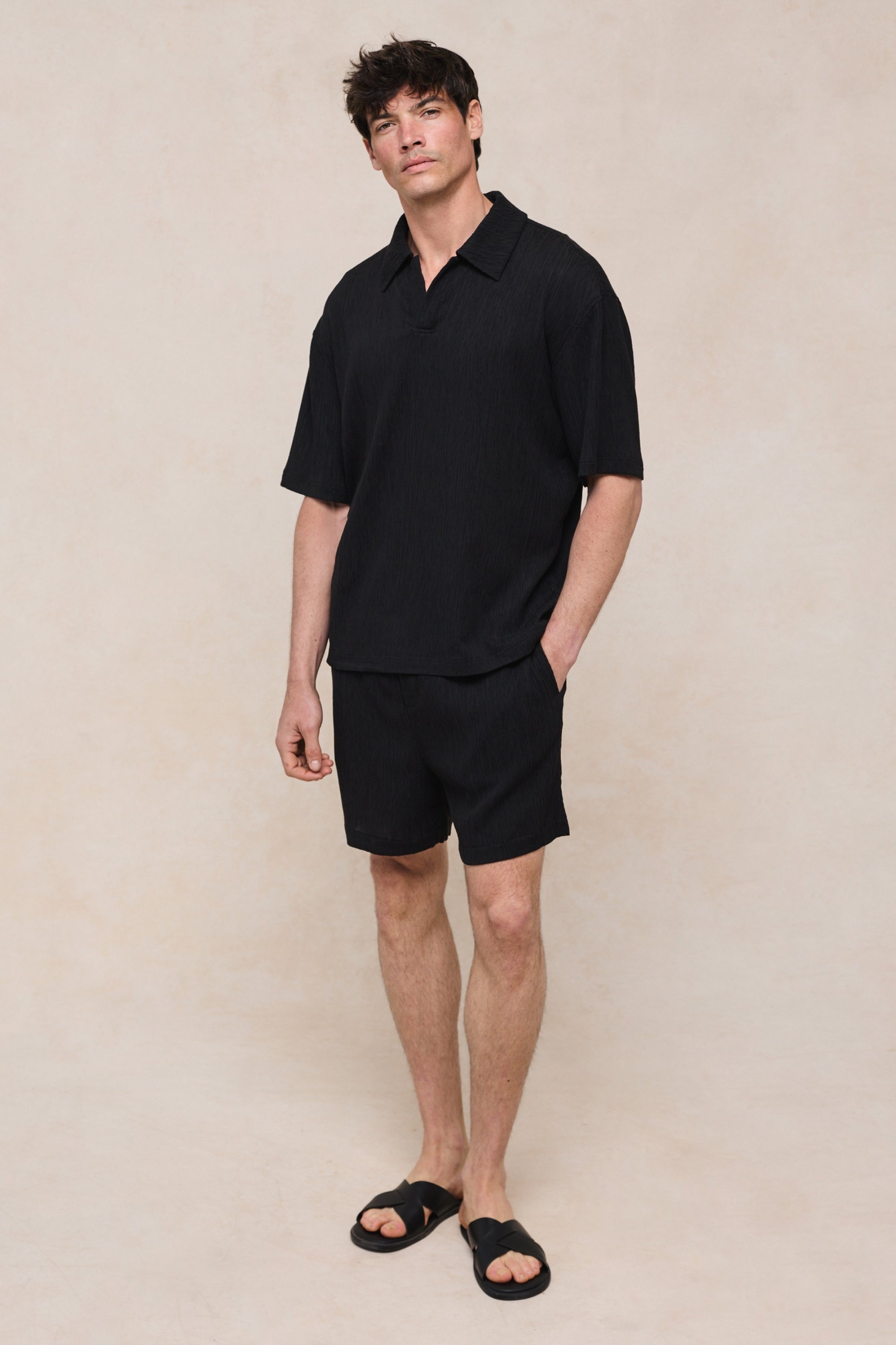 Silvano Crinkled Short - Black