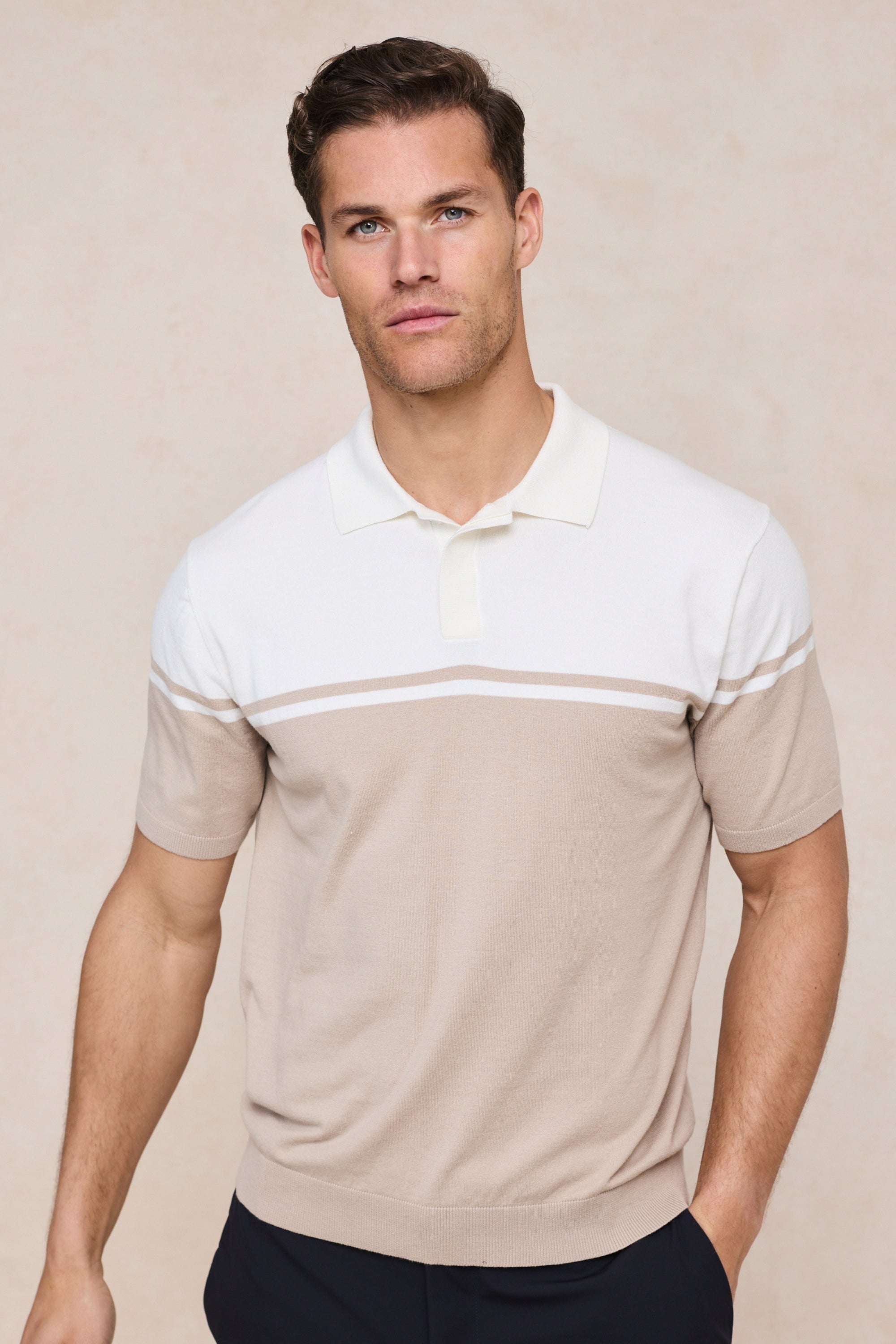 Vicolo Knitted Striped Block Polo SS - Ecru/Sand
