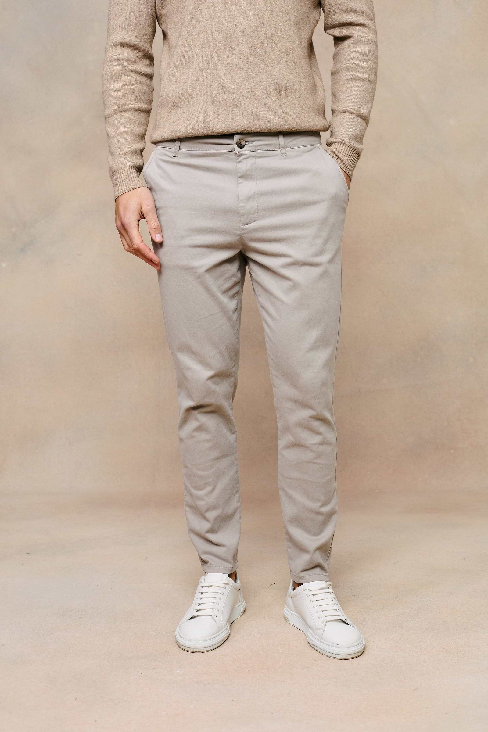 Lucas Chinohose aus Stretch-Twill mit konischem Bein - Greige