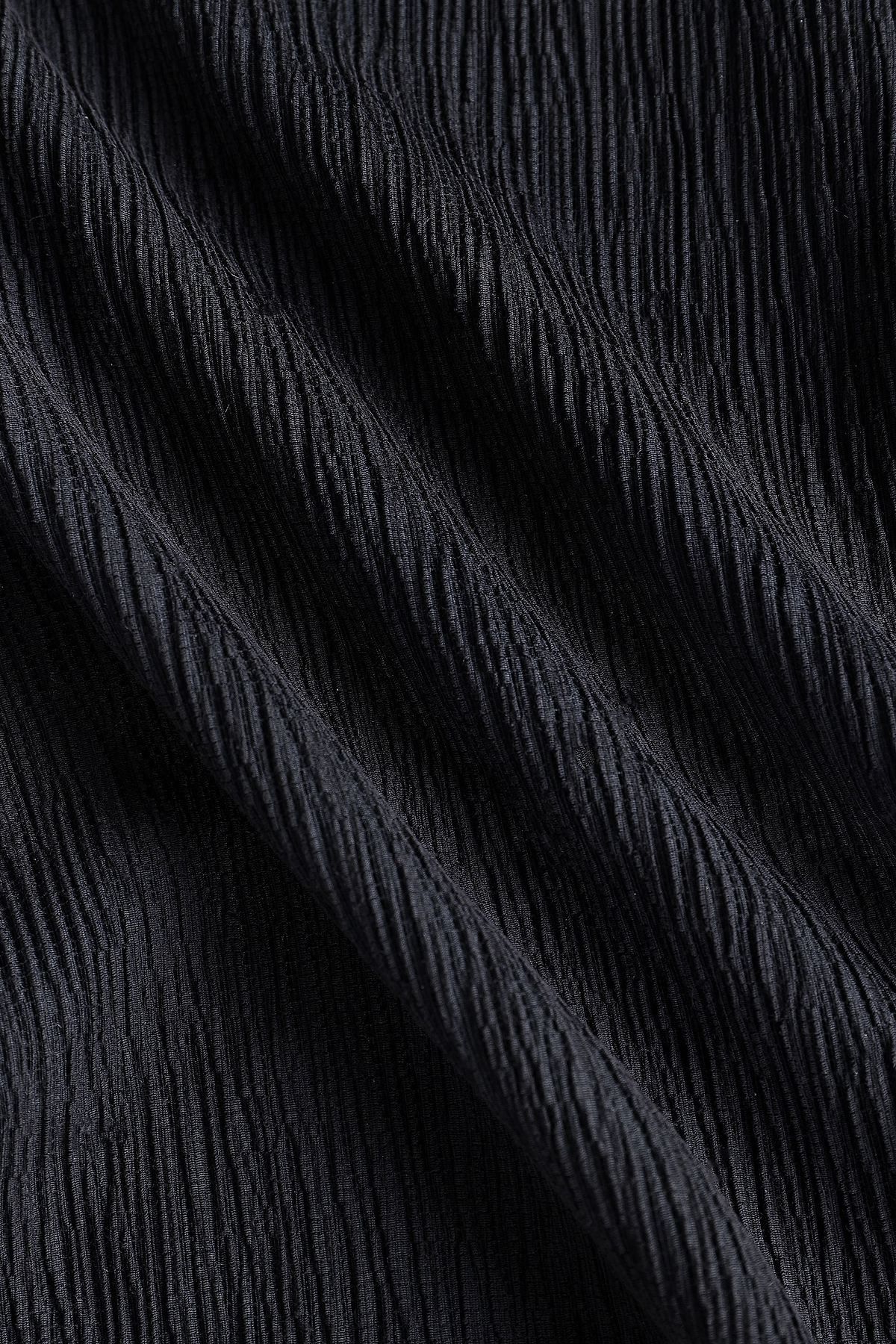 Silvano Crinkled Short - Black
