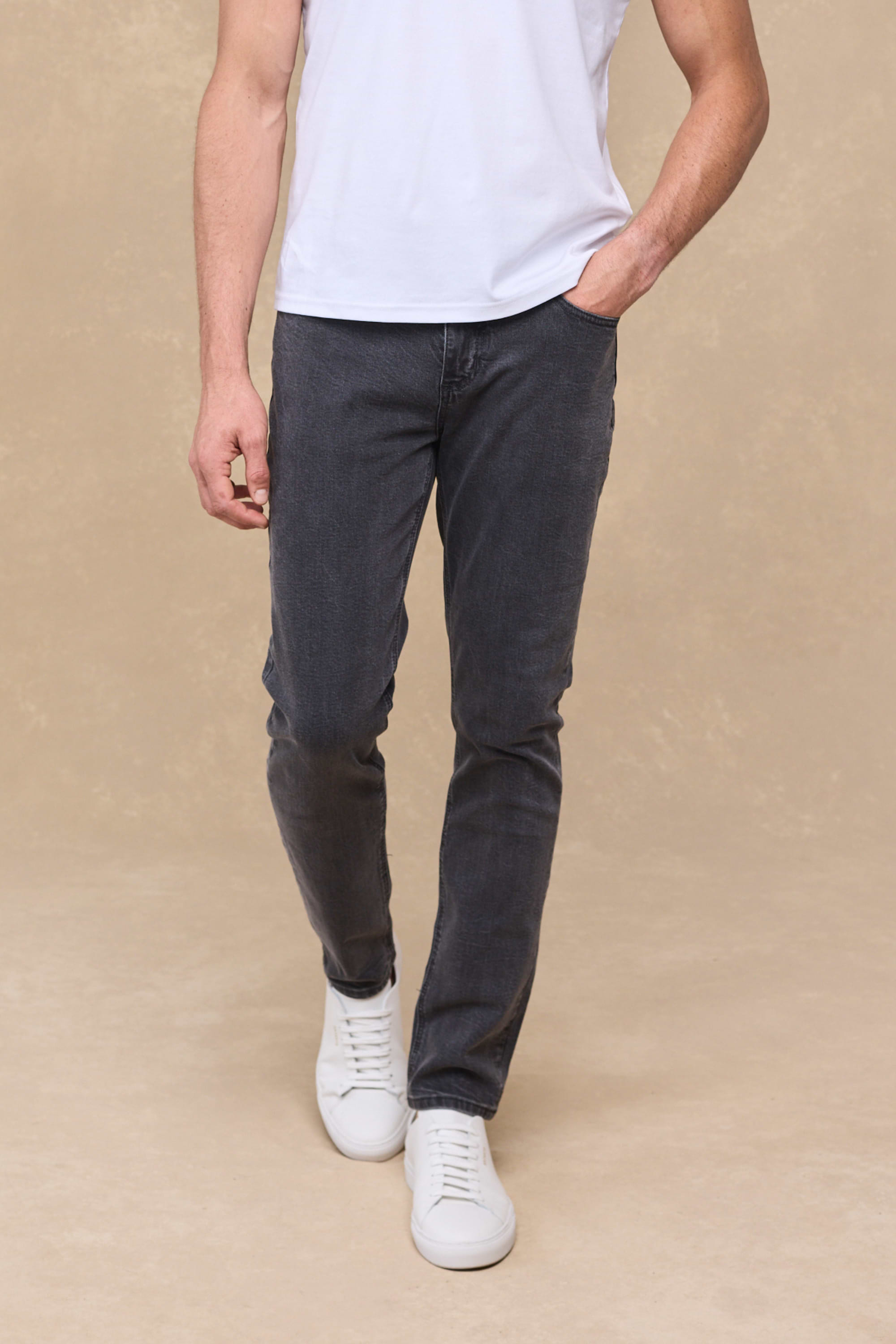 Marco Washed Jean - Light Washed Black