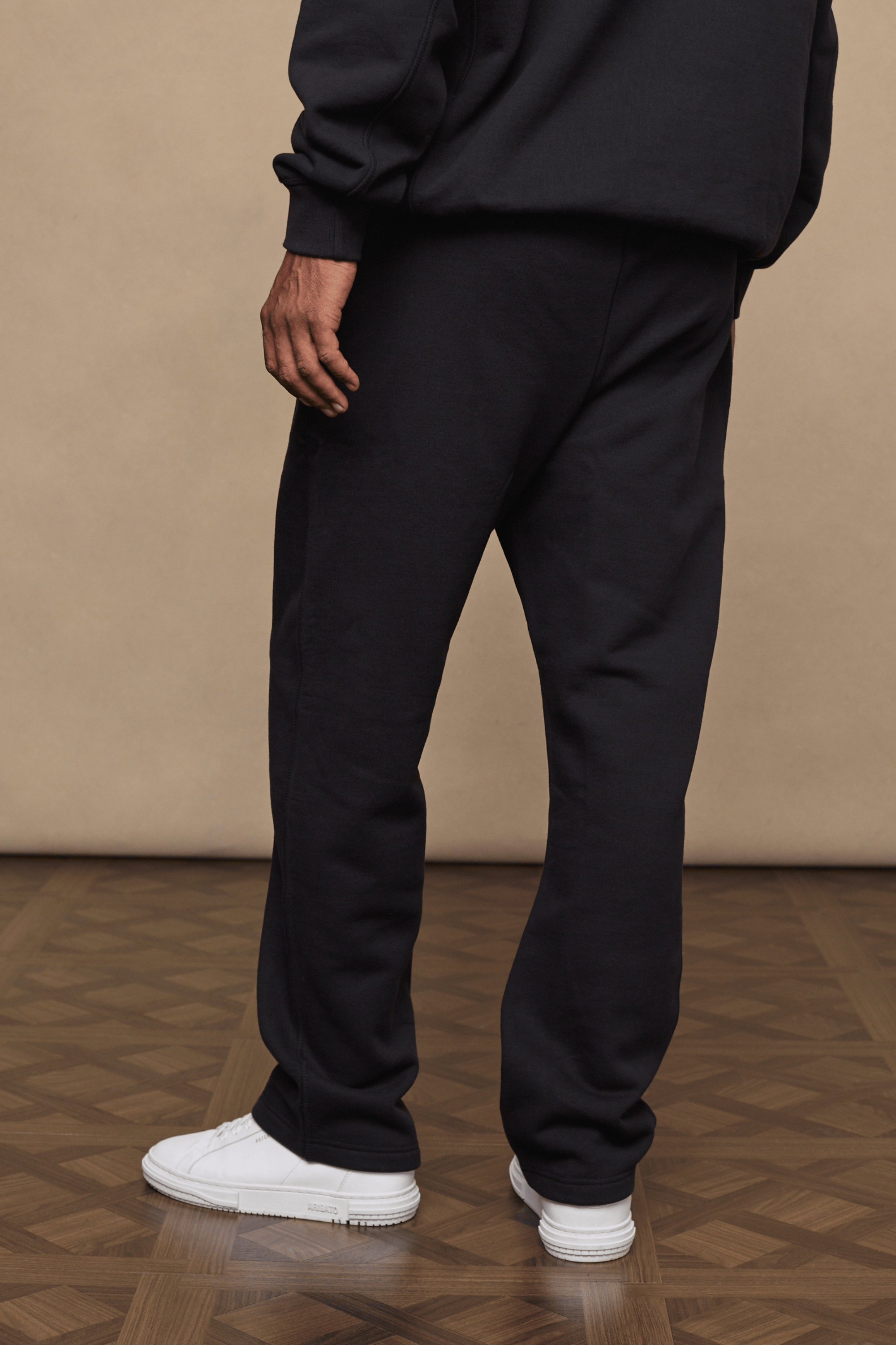Axel Straight Leg Jogger - Black
