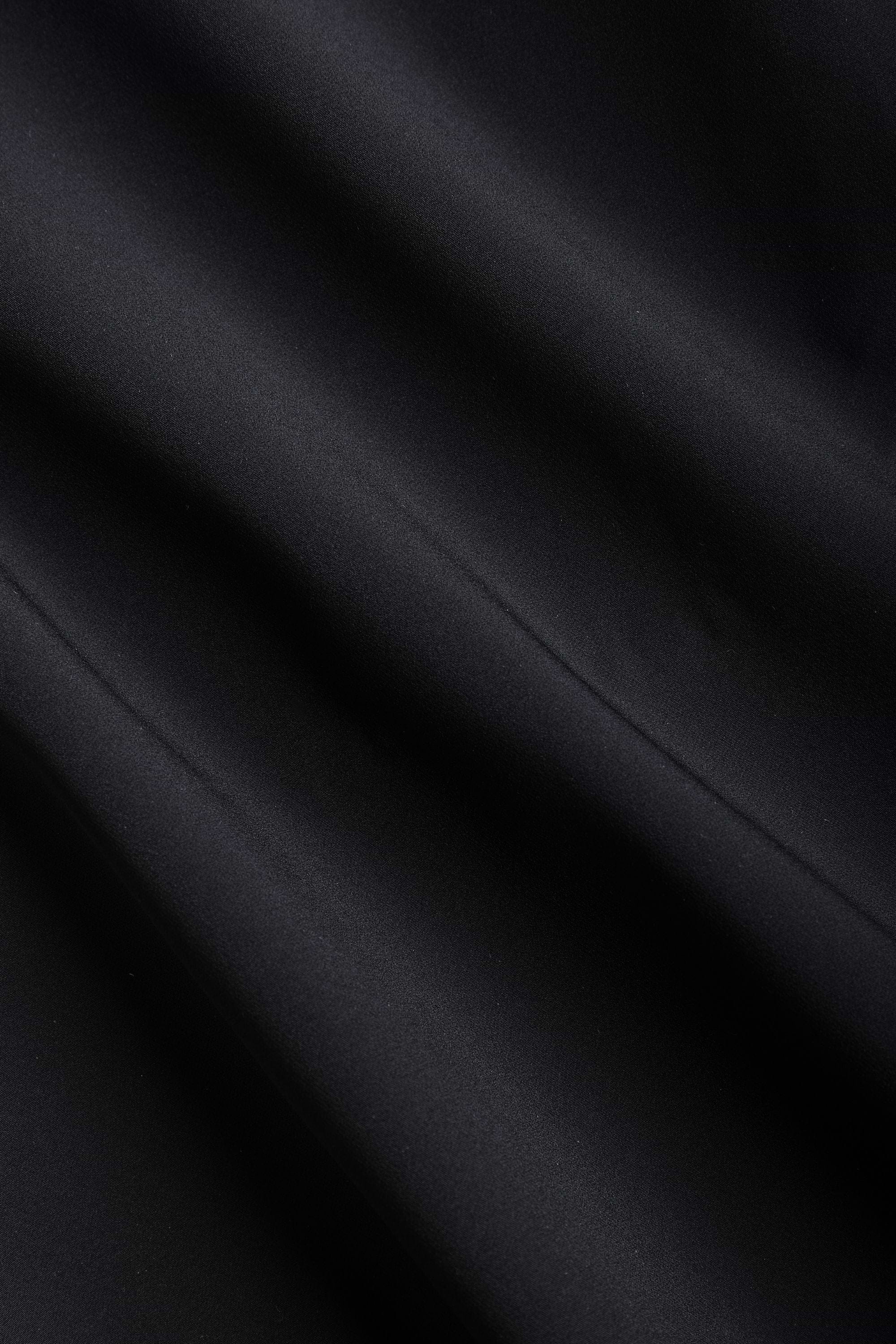 Luiz Hybrid Short - Black