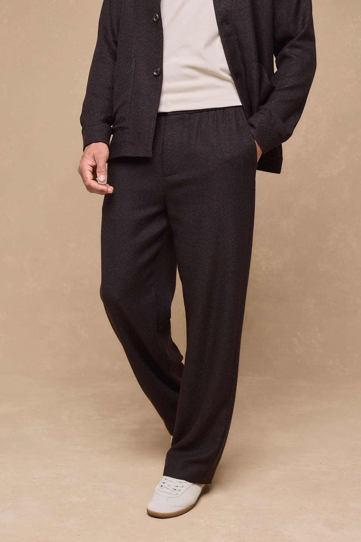 Lawrence Relaxed Fit Panelled Trouser - Brown