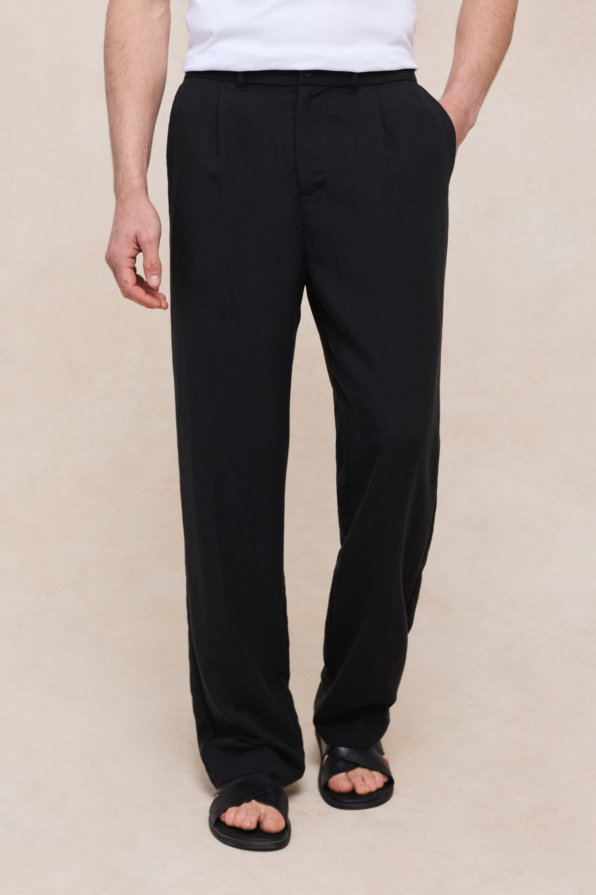 Helio Pleated Relaxed Trouser - Black
