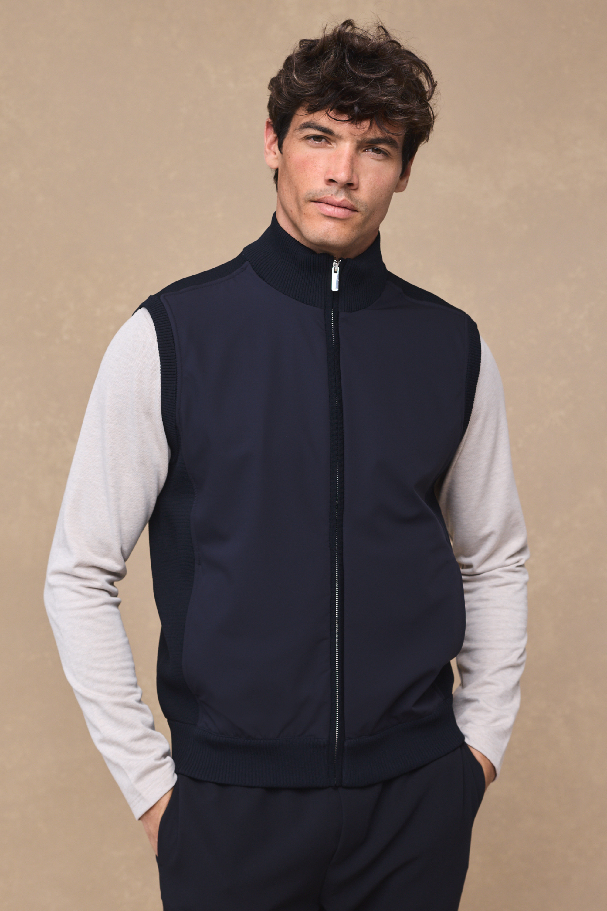 Davi Hybrid Knitted Gilet - Midnight Navy — product image