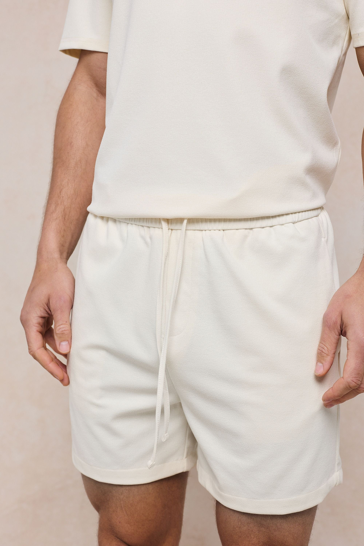 Tomas Textured Short - Ecru