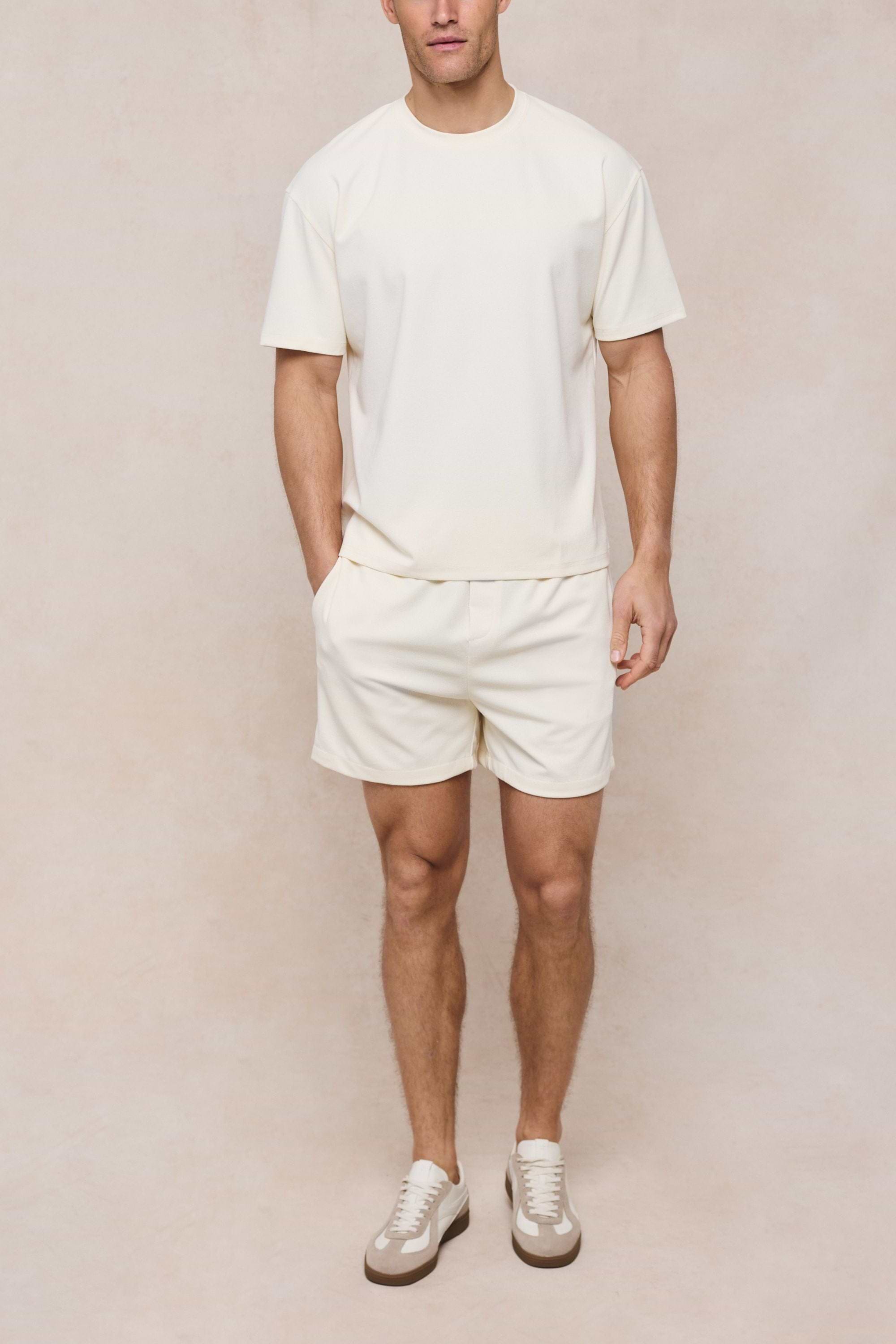 Tomas Elasticated Waist Short - Ecru