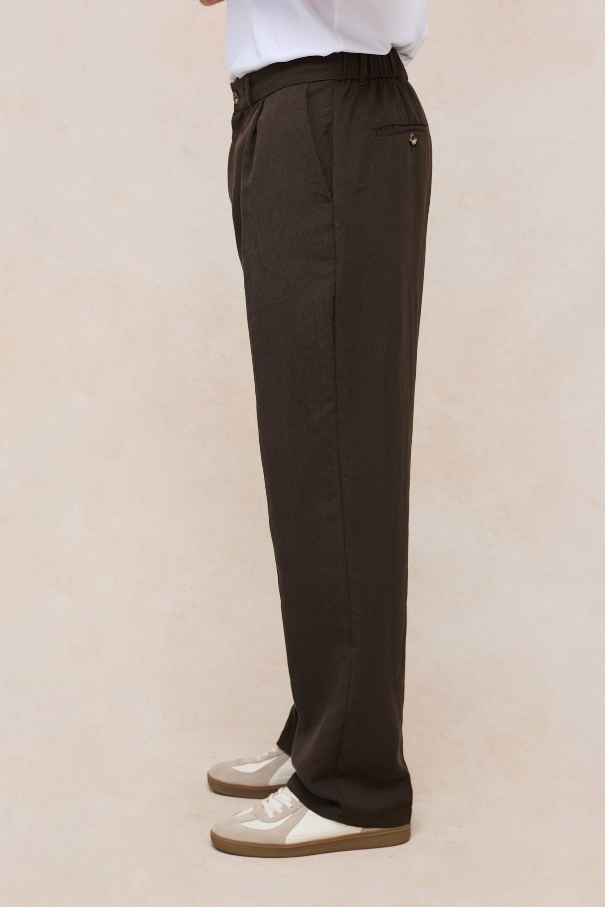 Helio Pleated Relaxed Trouser - Brown