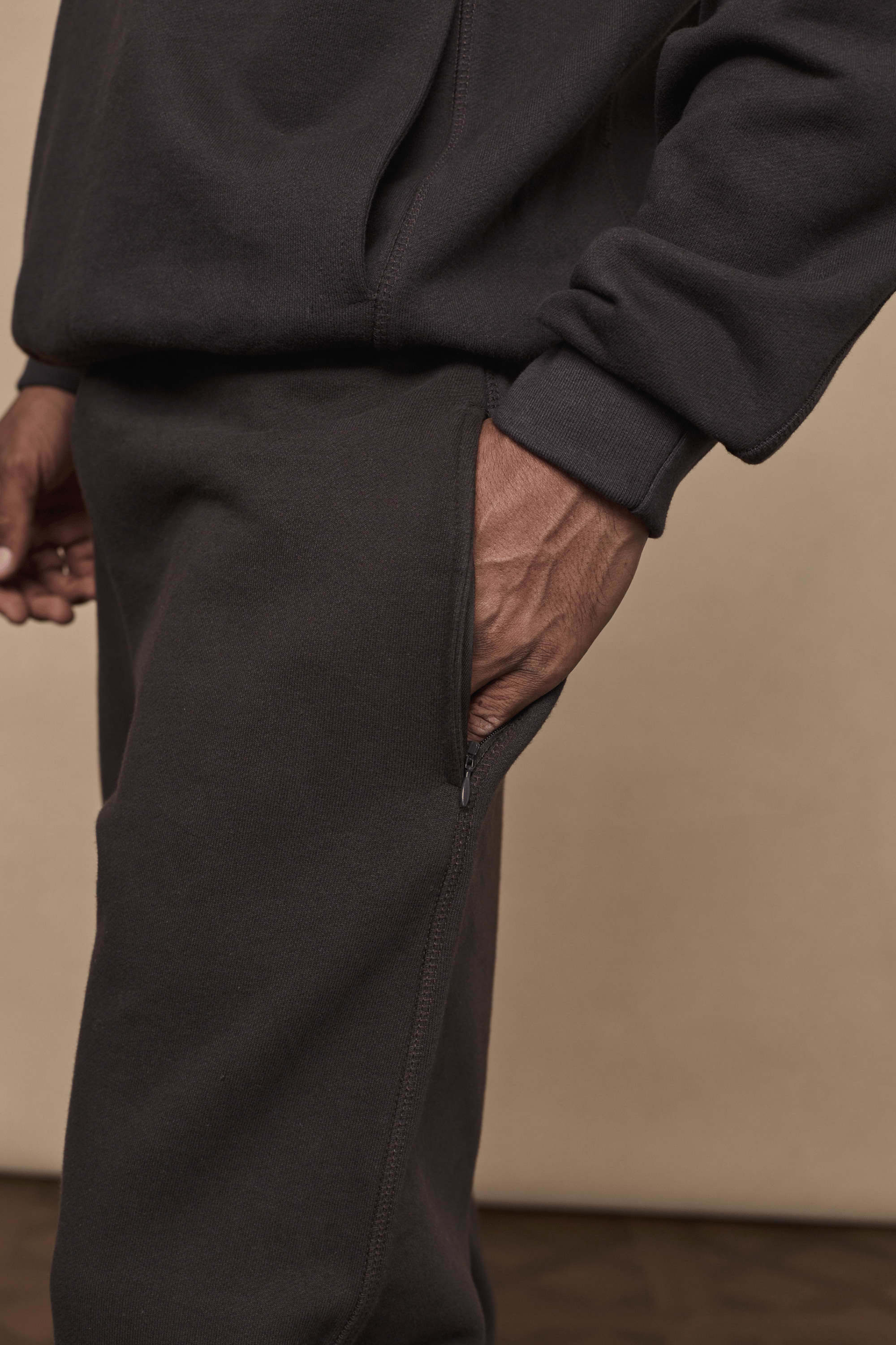 Axel Straight Leg Jogger - Dark Brown