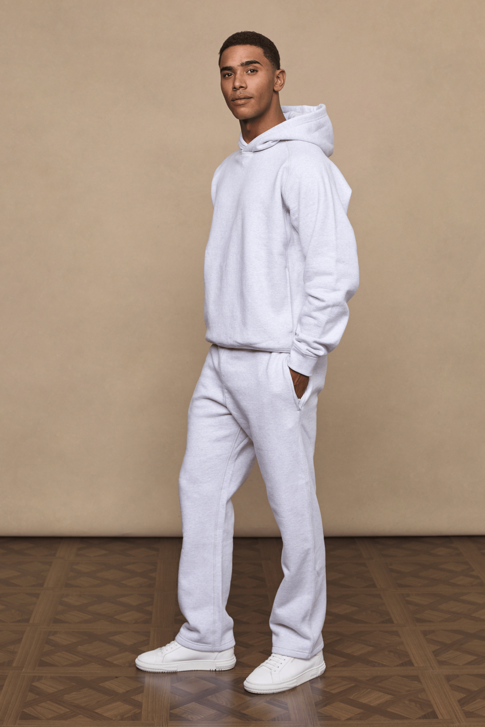 Men’s heavyweight cotton blend hoodie in grey with raglan sleeves by Raith