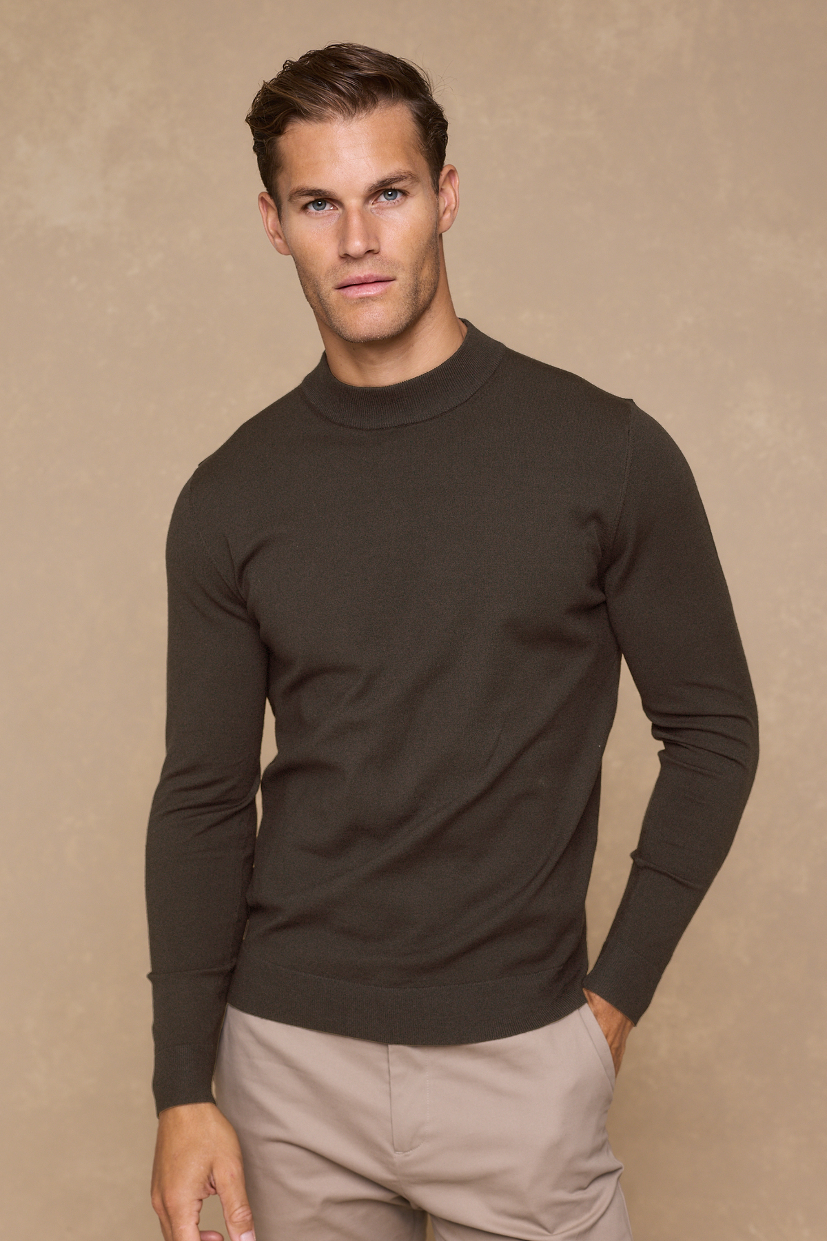 Noah Lightweight Crew Neck Sweater - Mocha