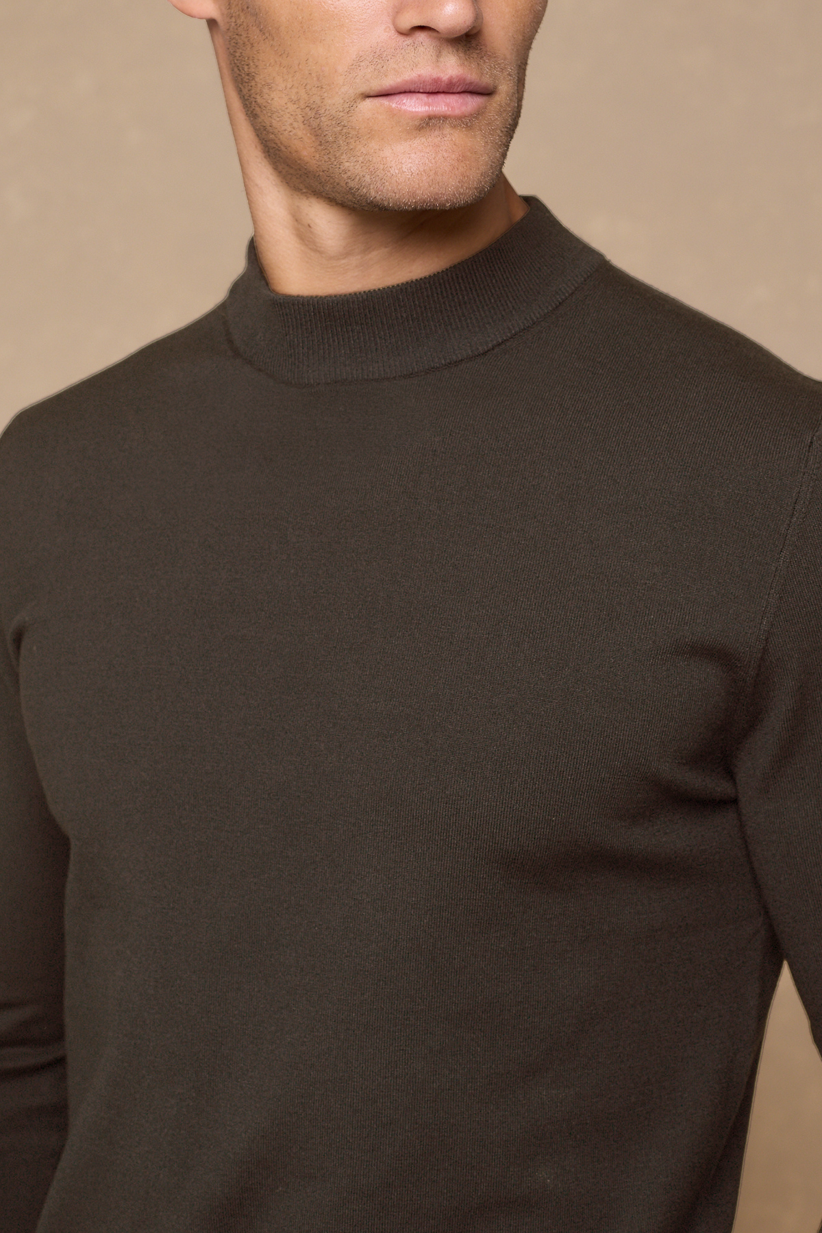Noah Lightweight Crew Neck Sweater - Mocha