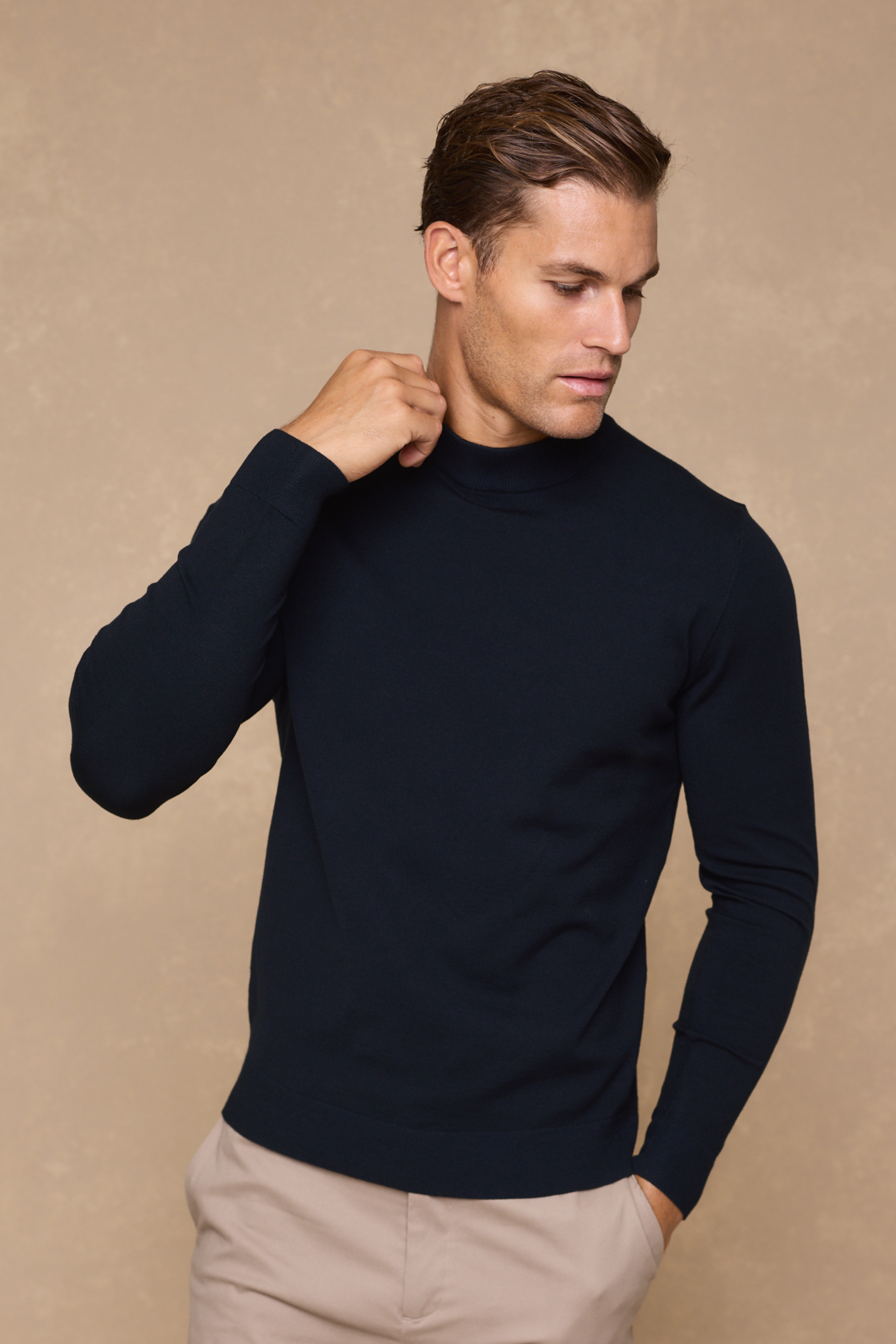 Noah Lightweight Crew Neck Sweater - Navy