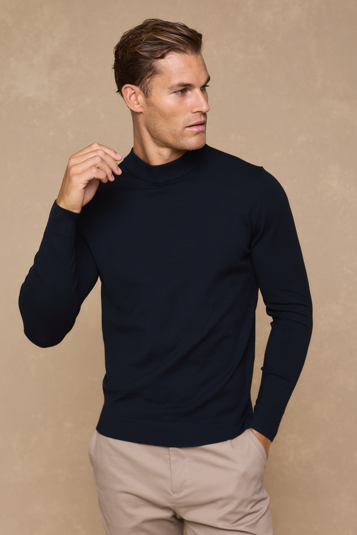 Noah Lightweight Crew Neck Sweater - Navy