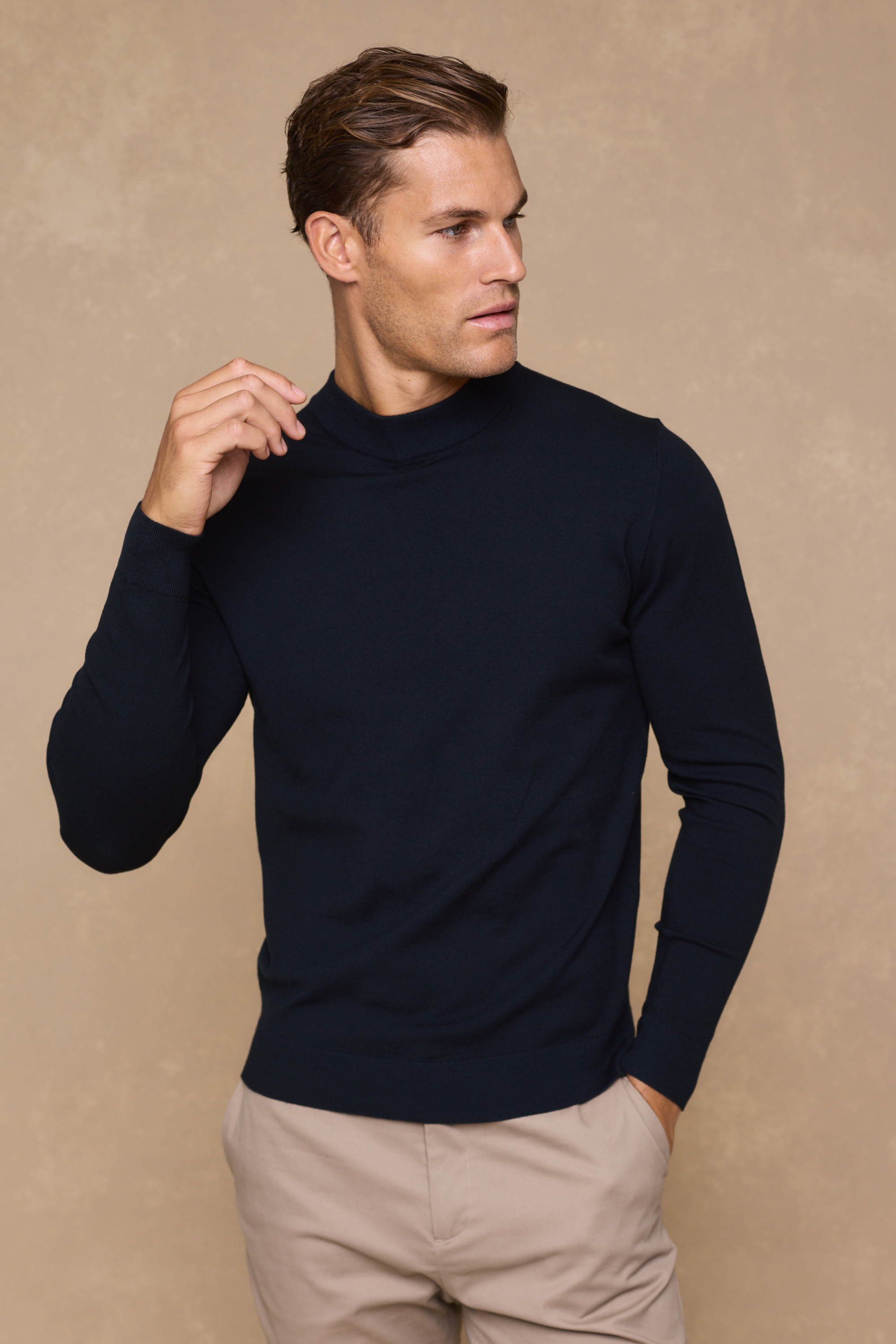 Noah Lightweight Crew Neck Sweater - Navy