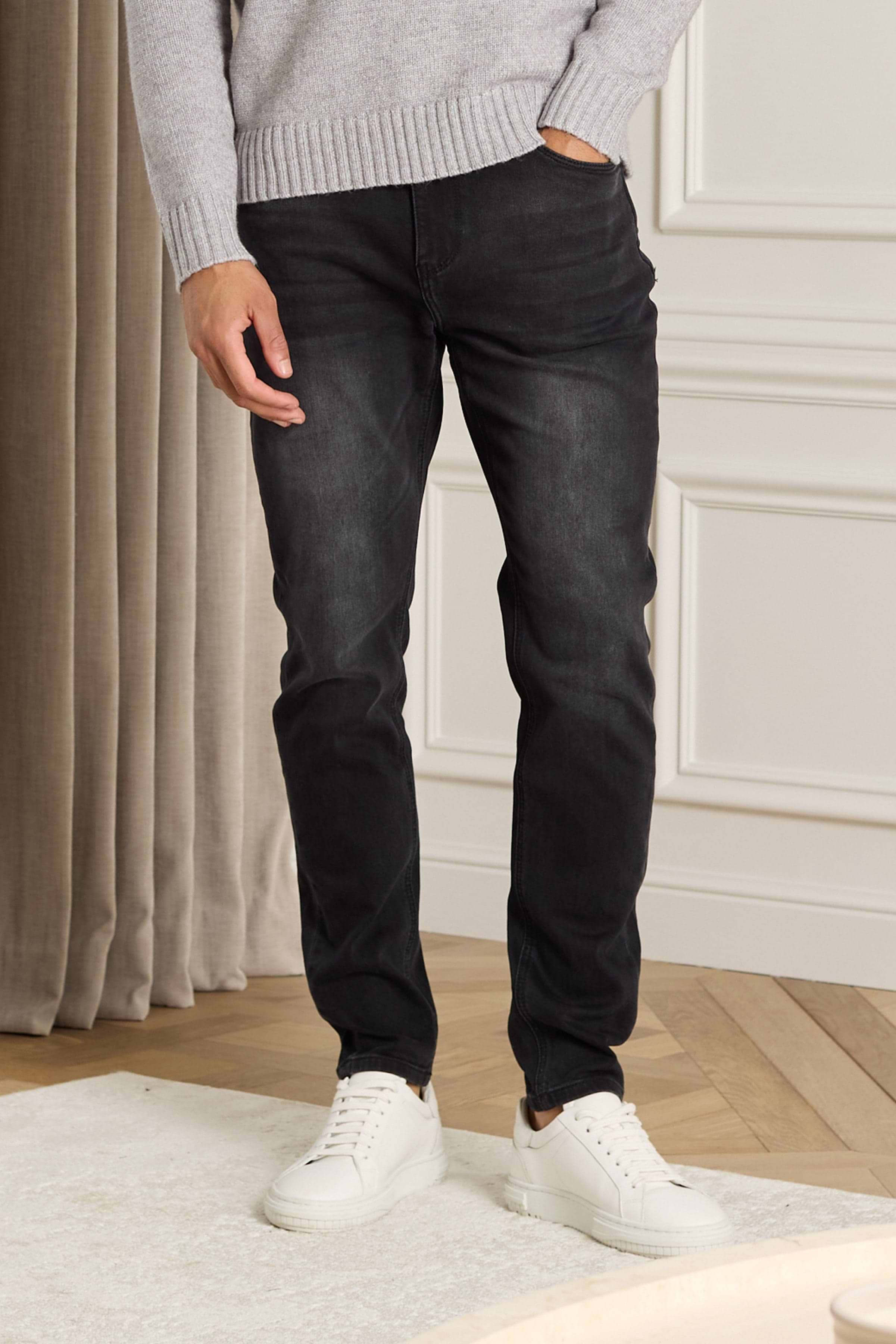 Louis Tapered Straight Leg Stretch-Denim – Verwaschenes Schwarz