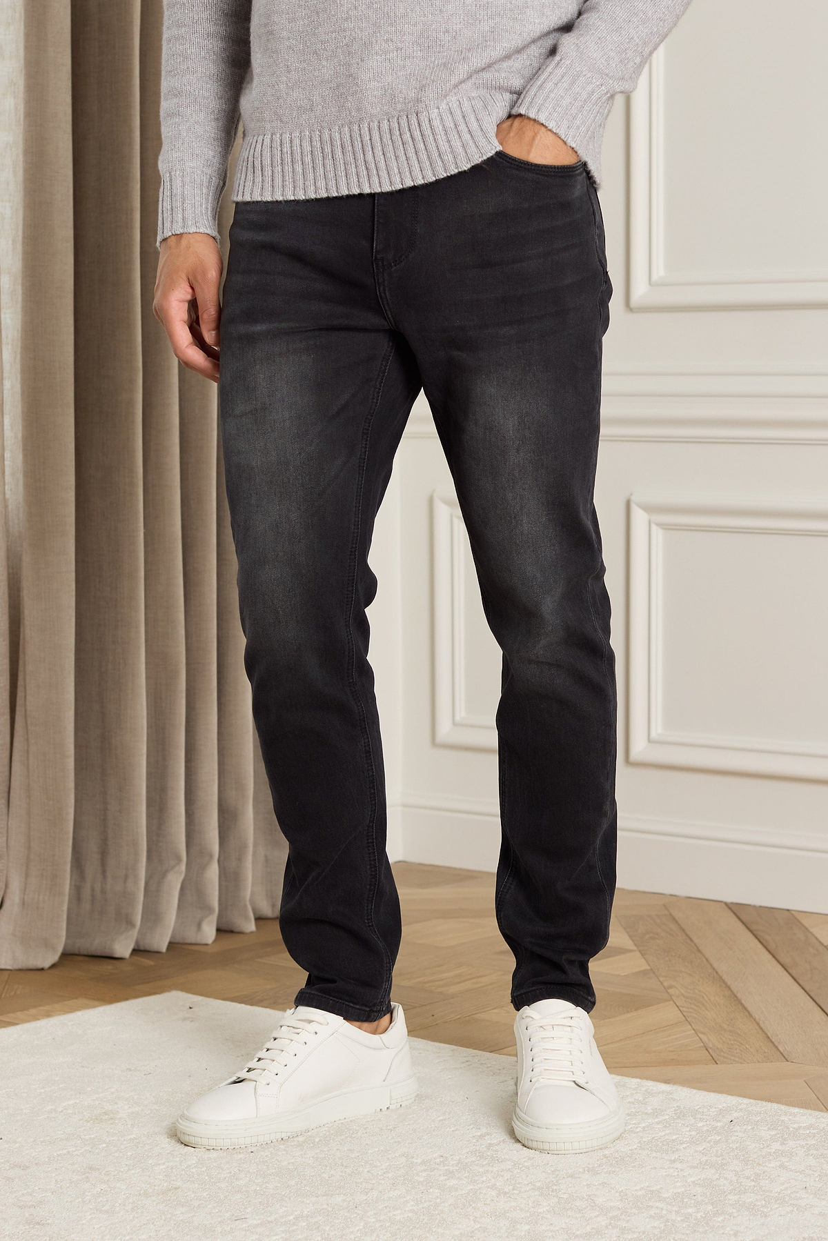 Louis Tapered Straight Leg Stretch-Denim – Verwaschenes Schwarz