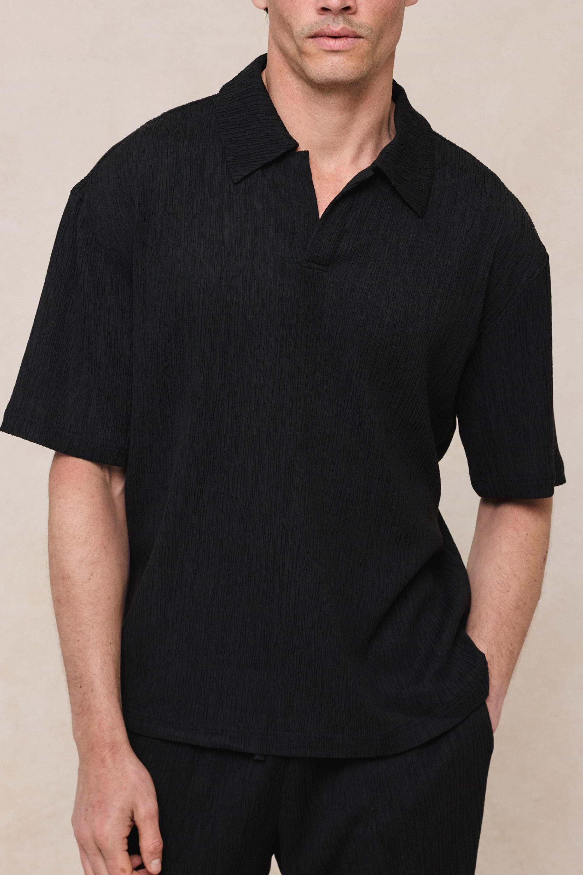 Silvano Crinkled Open Collar Polo - Black