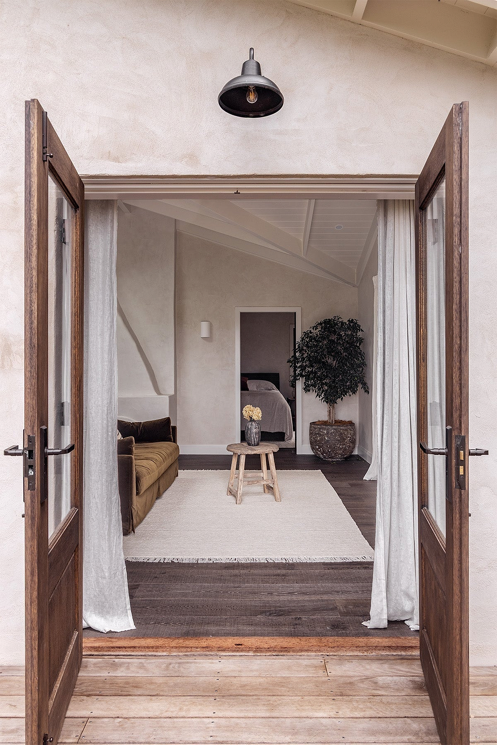 Hunter Cabin: A Byron Hinterland Escape by Billi-Hunter Drury