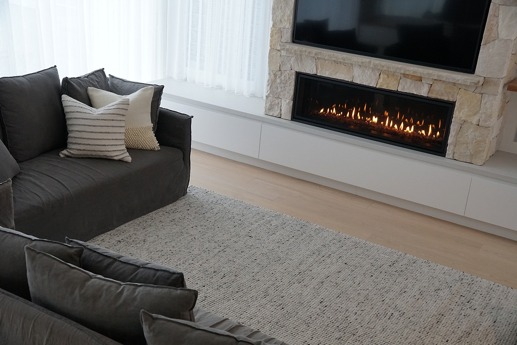 Soma Wool Rug in Grey