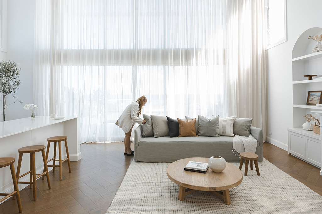 Alskar Handwoven Wool and Jute Rug in Ivory