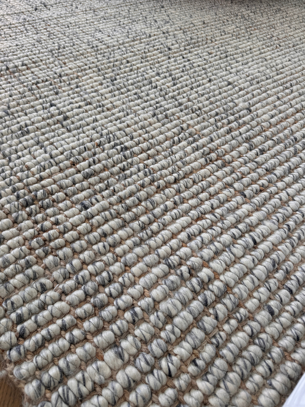 Alskar Handwoven Wool and Jute Doormat in Grey