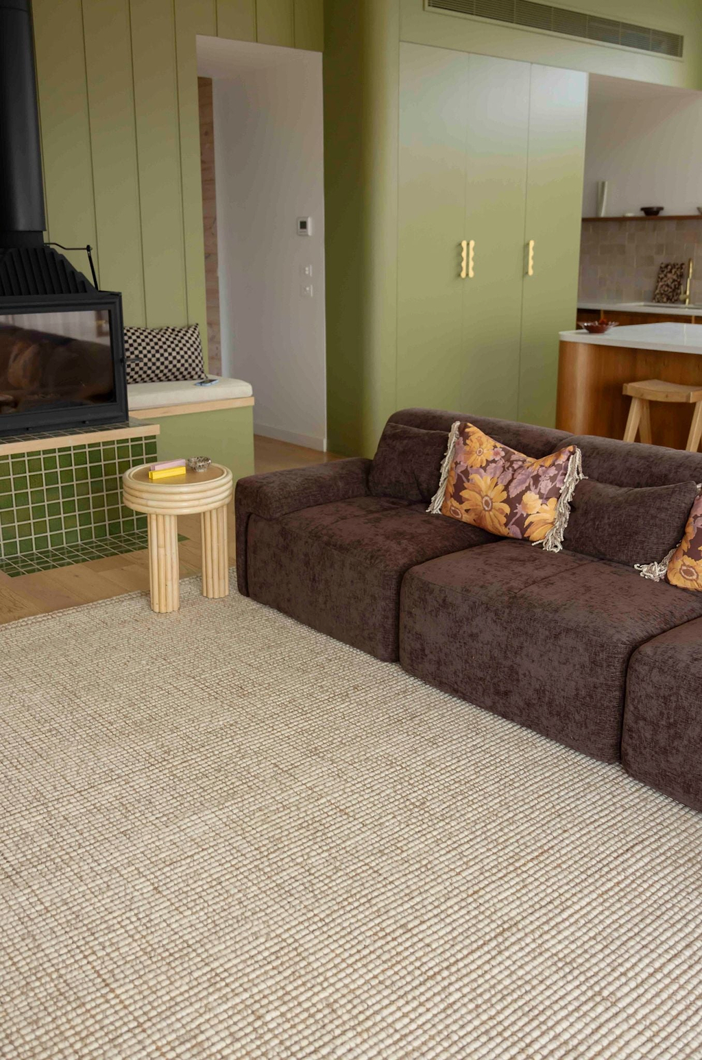 Alskar Handwoven Wool and Jute Rug in Wheat