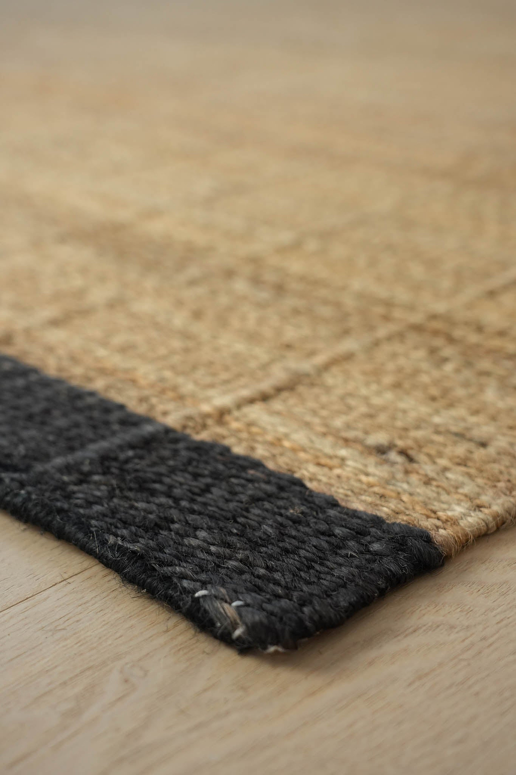 Suffolk Black Trim Jute Runner Rug