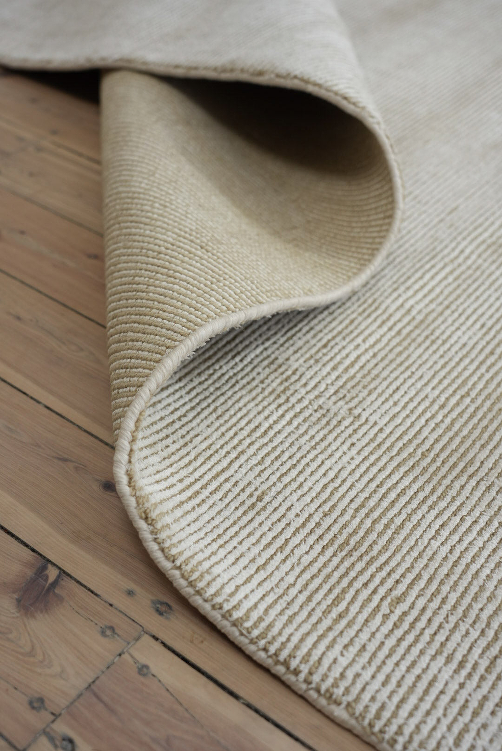 Yarra Linea Rug in Olive and Cream
