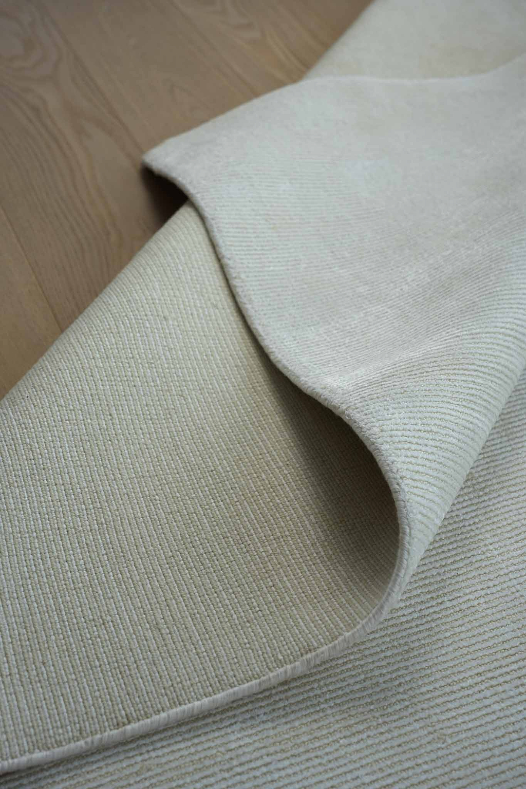 Sample of Yarra Linea Rug in Cream
