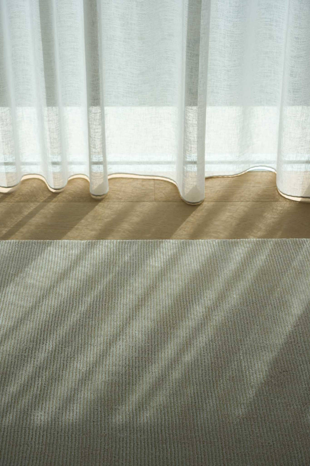 Sample of Yarra Linea Rug in Cream