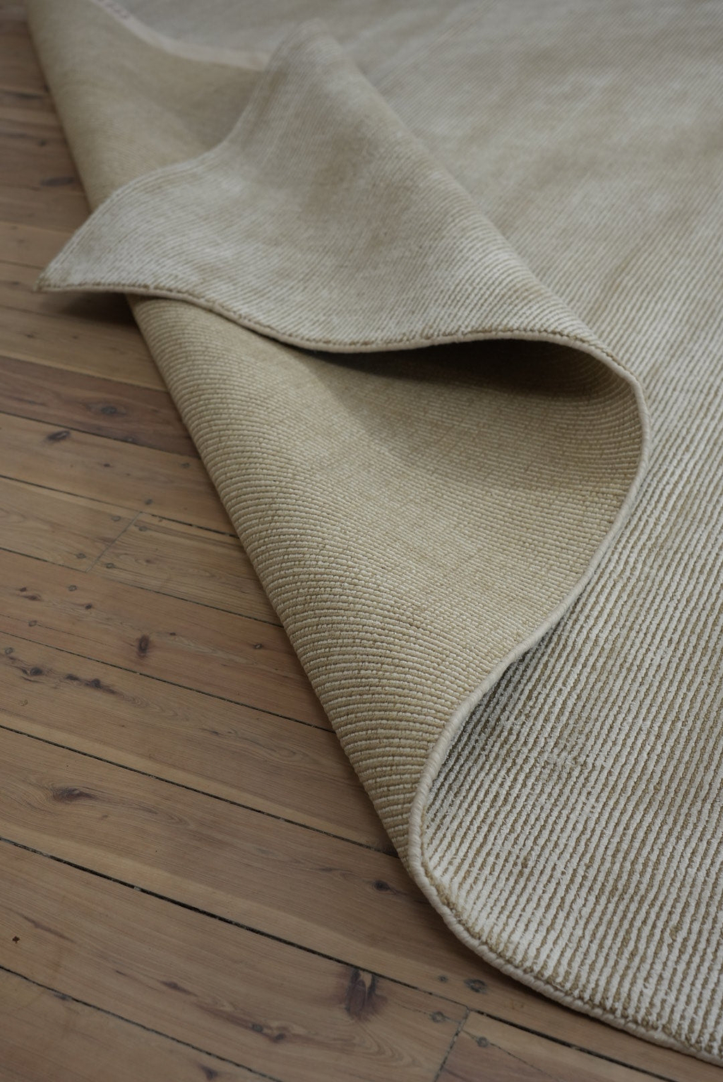 Yarra Linea Rug in Olive and Cream